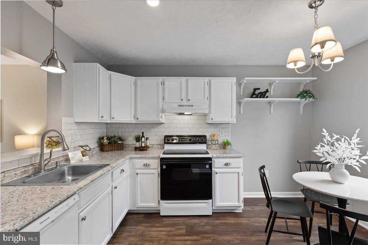 Odenton, MD 21113,522 DOMAIN CT