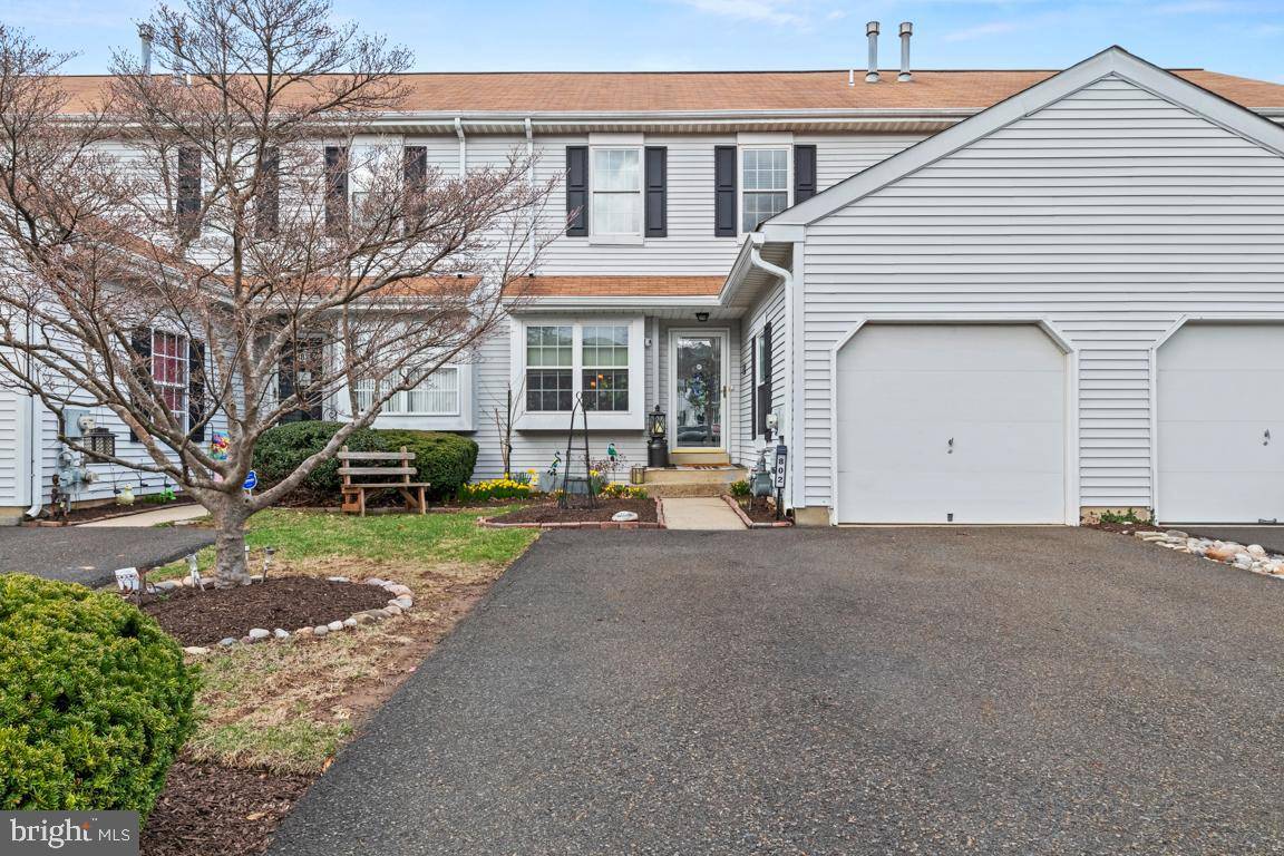 Warrington, PA 18976,802 PUTTER CT