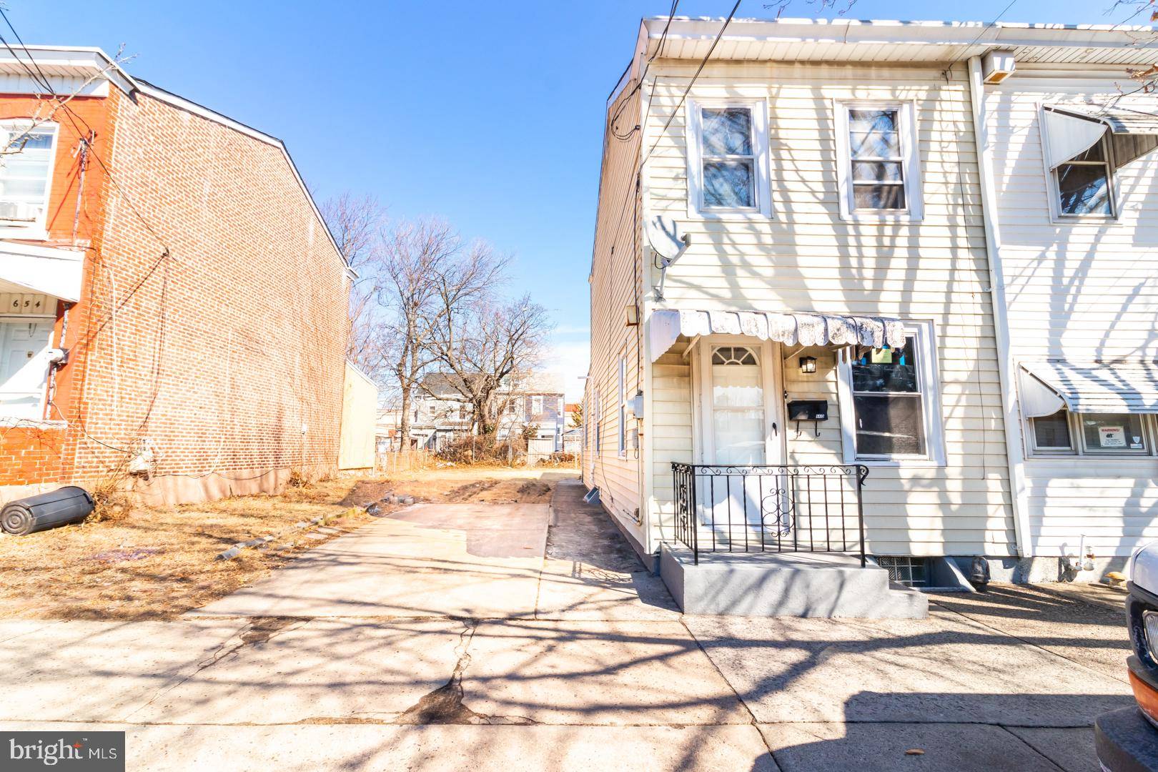 Trenton, NJ 08611,660 WASHINGTON ST