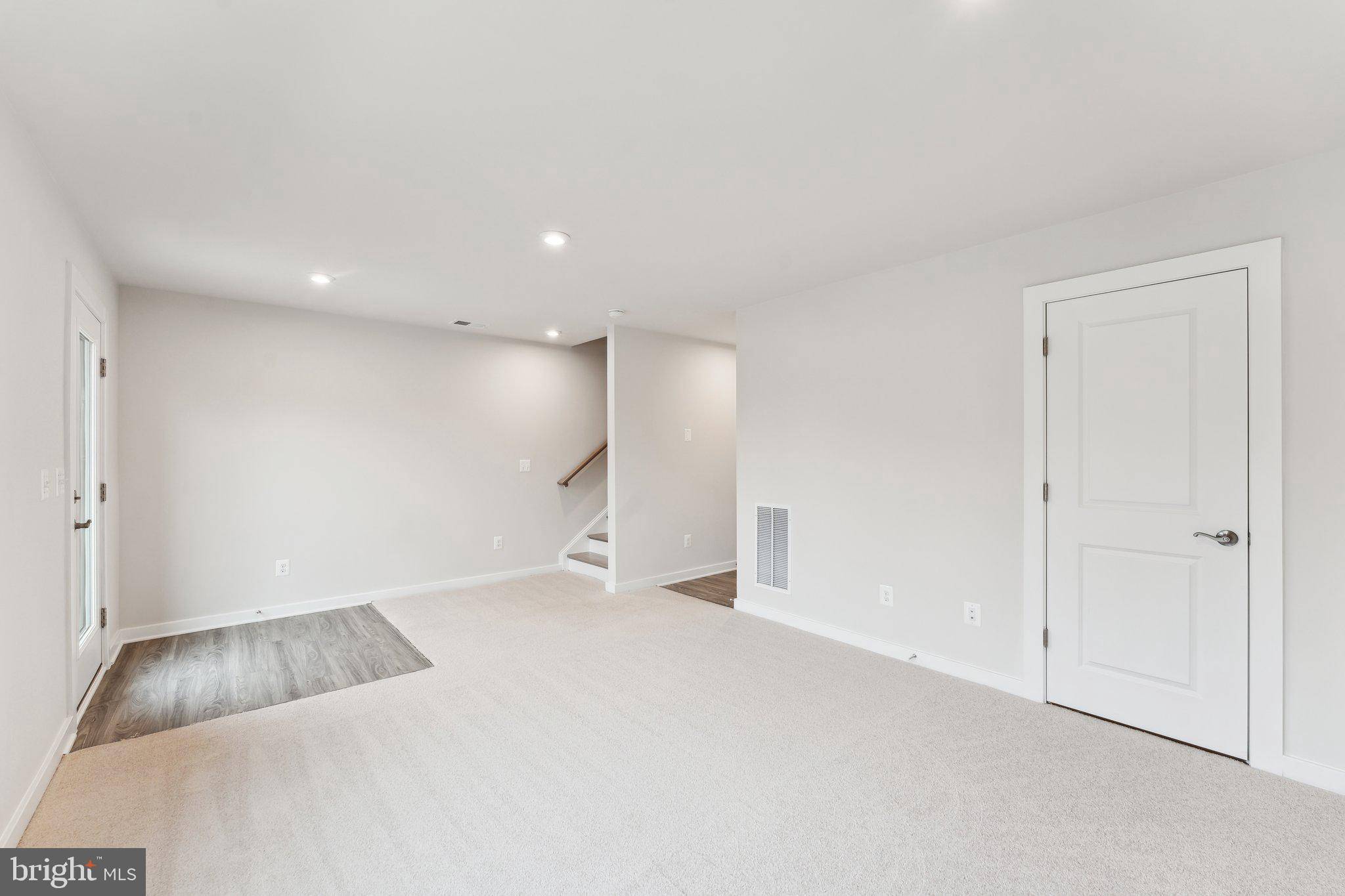 Herndon, VA 20170,1167 HERNDON PKWY
