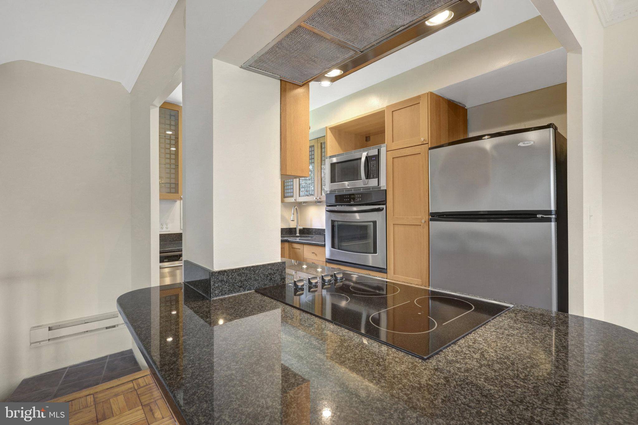 Alexandria, VA 22302,1919 N QUAKER LN