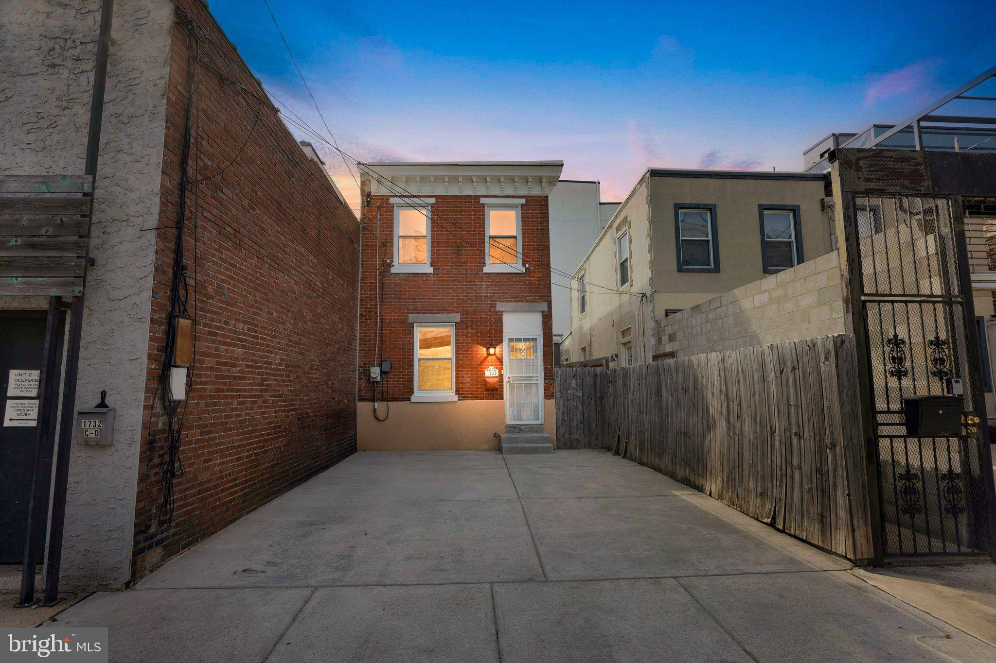 Philadelphia, PA 19122,1744 N HOWARD ST