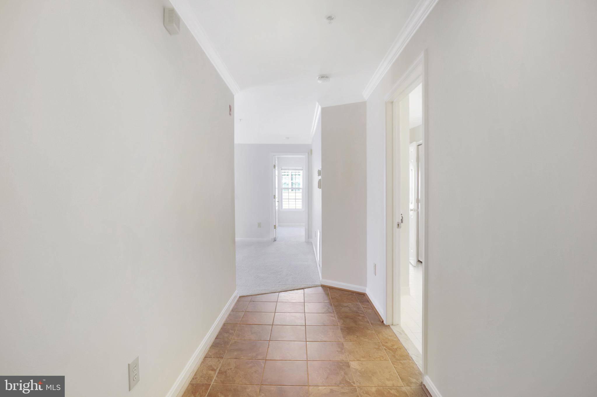 Gaithersburg, MD 20878,111 TIMBERBROOK LN #201