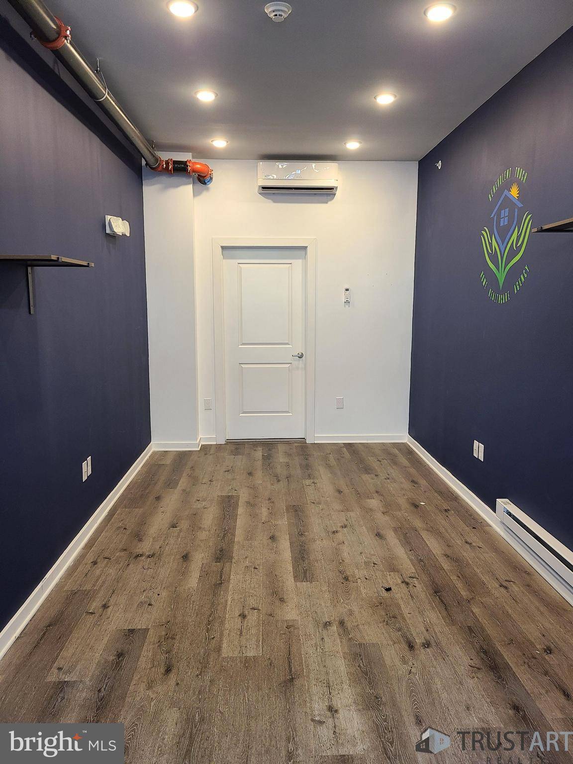 Philadelphia, PA 19122,2127 N FRONT ST #COMMERCIAL
