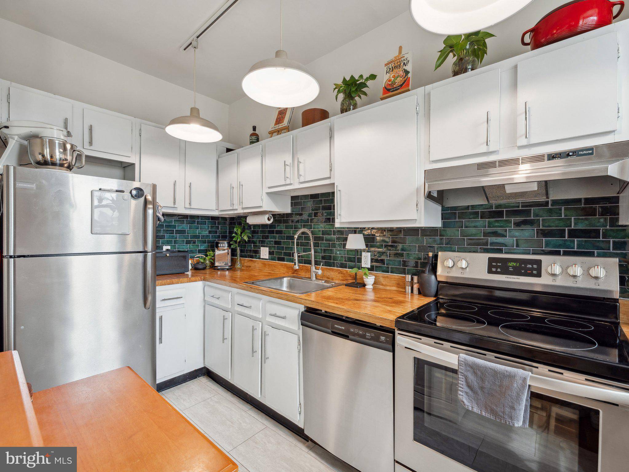 Washington, DC 20010,3420 16TH ST NW #304