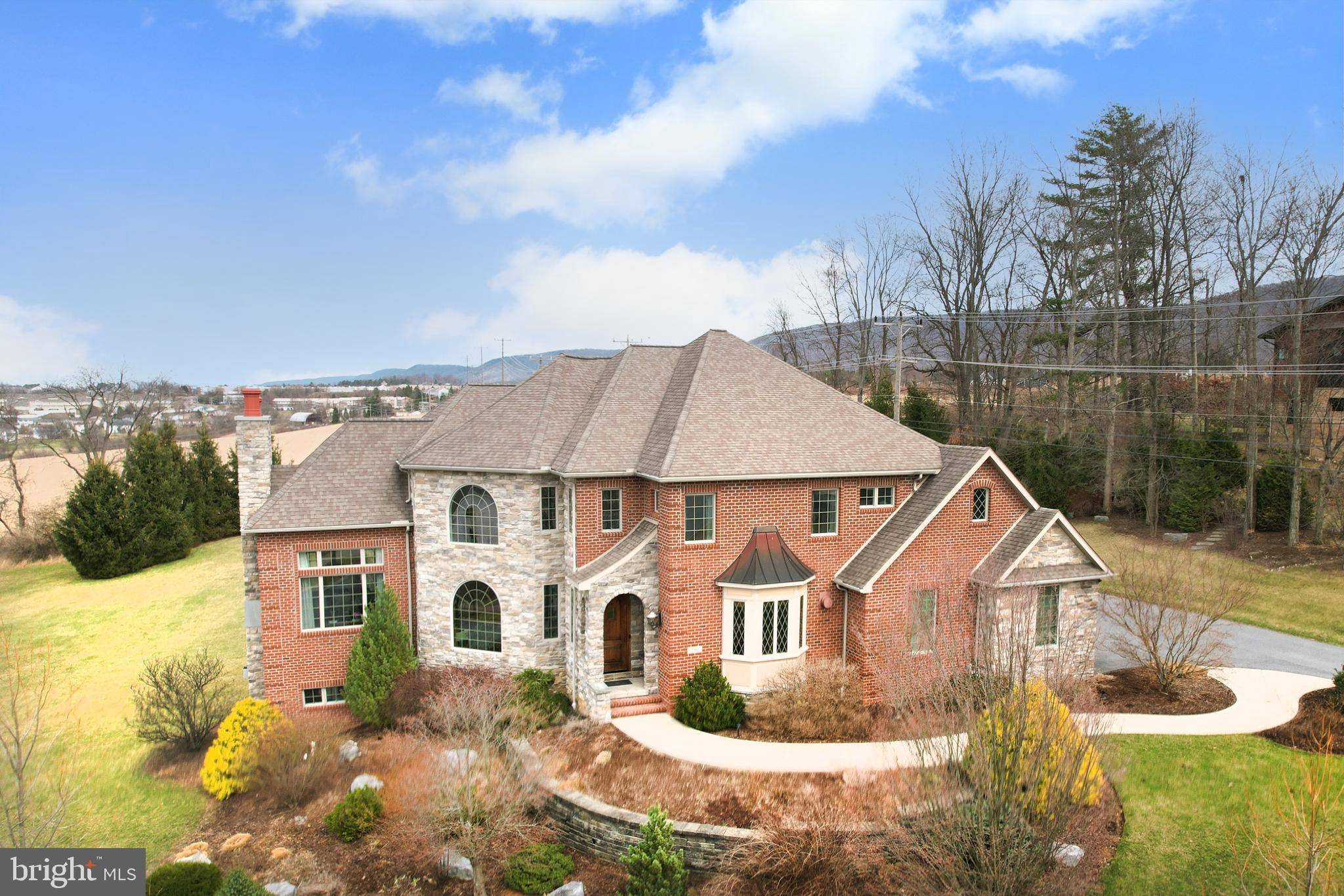 State College, PA 16801,235 MEADOWSWEET DR