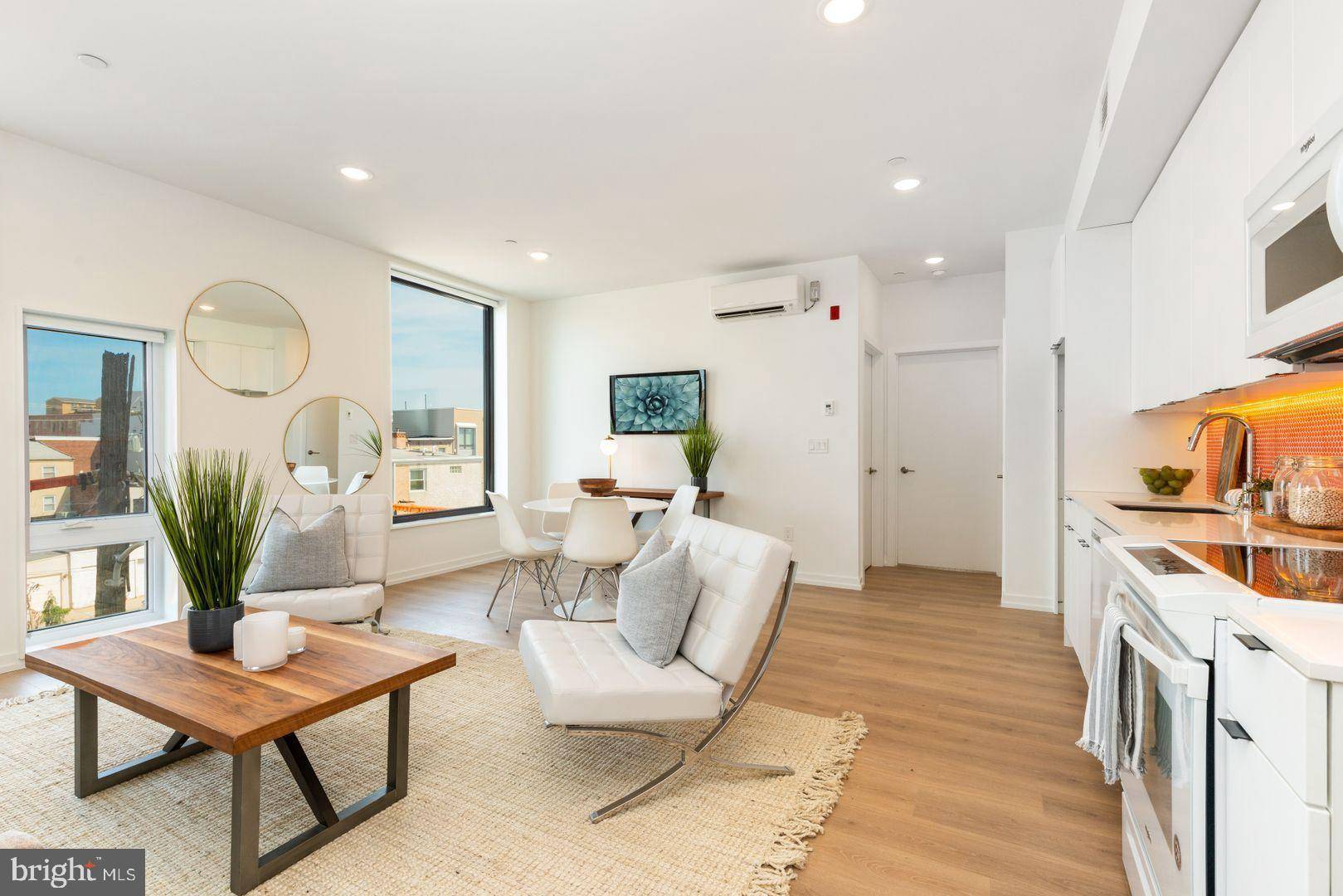Philadelphia, PA 19123,1141 N FRONT ST #304