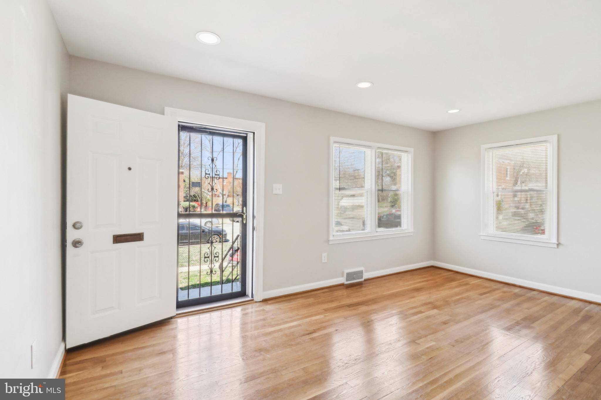 Capitol Heights, MD 20743,1159 BOOKER DR