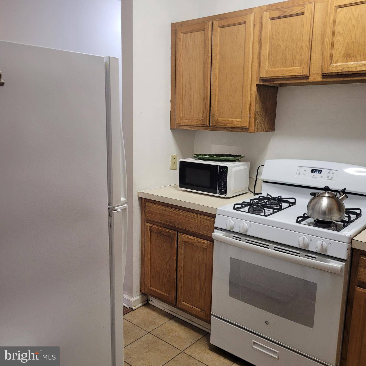 Trenton, NJ 08618,61 TITUS AVE