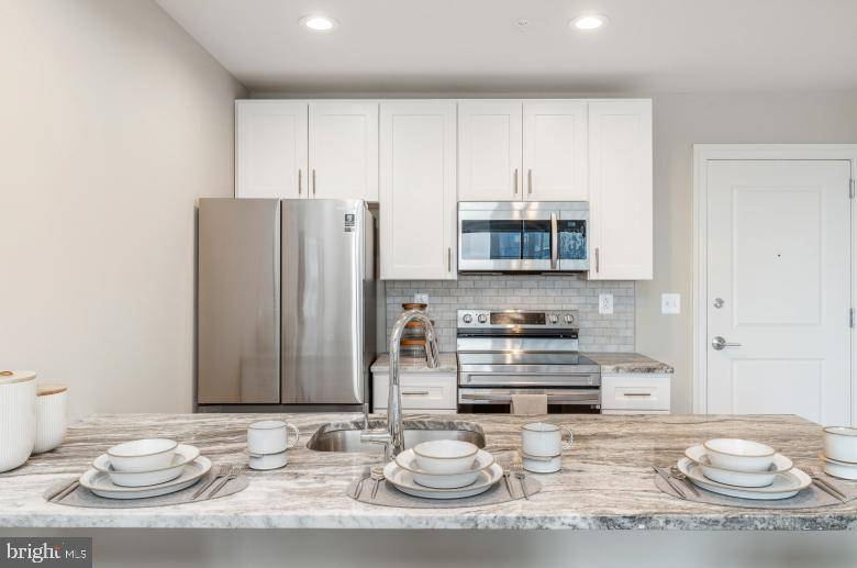 Philadelphia, PA 19103,139-59 N 23RD ST #404