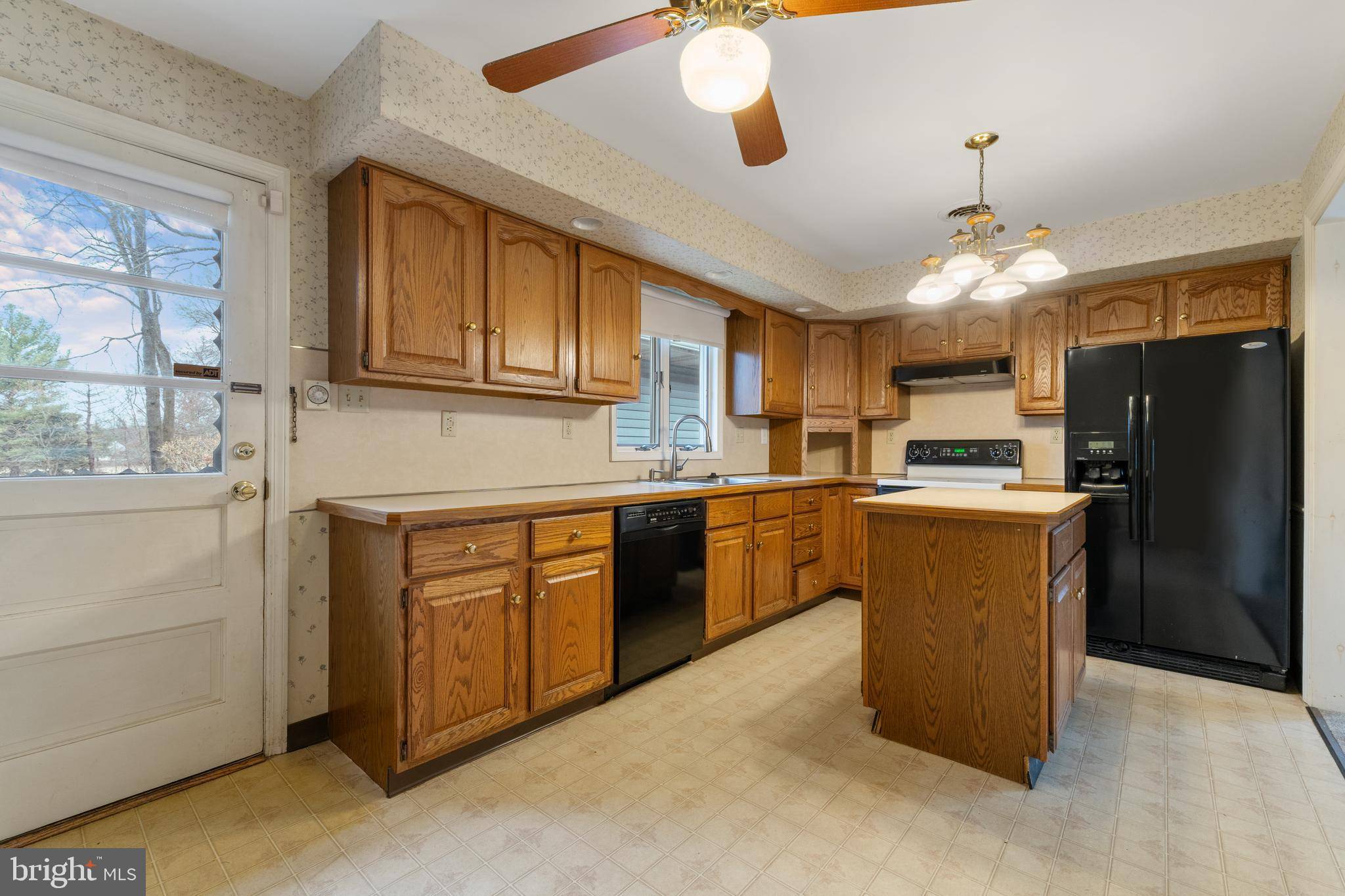 Horsham, PA 19044,527 NORRISTOWN RD