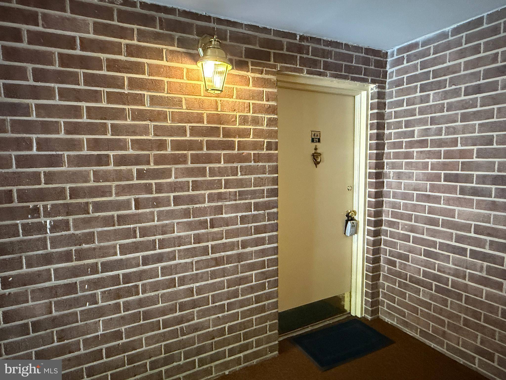 Reston, VA 20190,1415 NORTHGATE SQ #15/21B