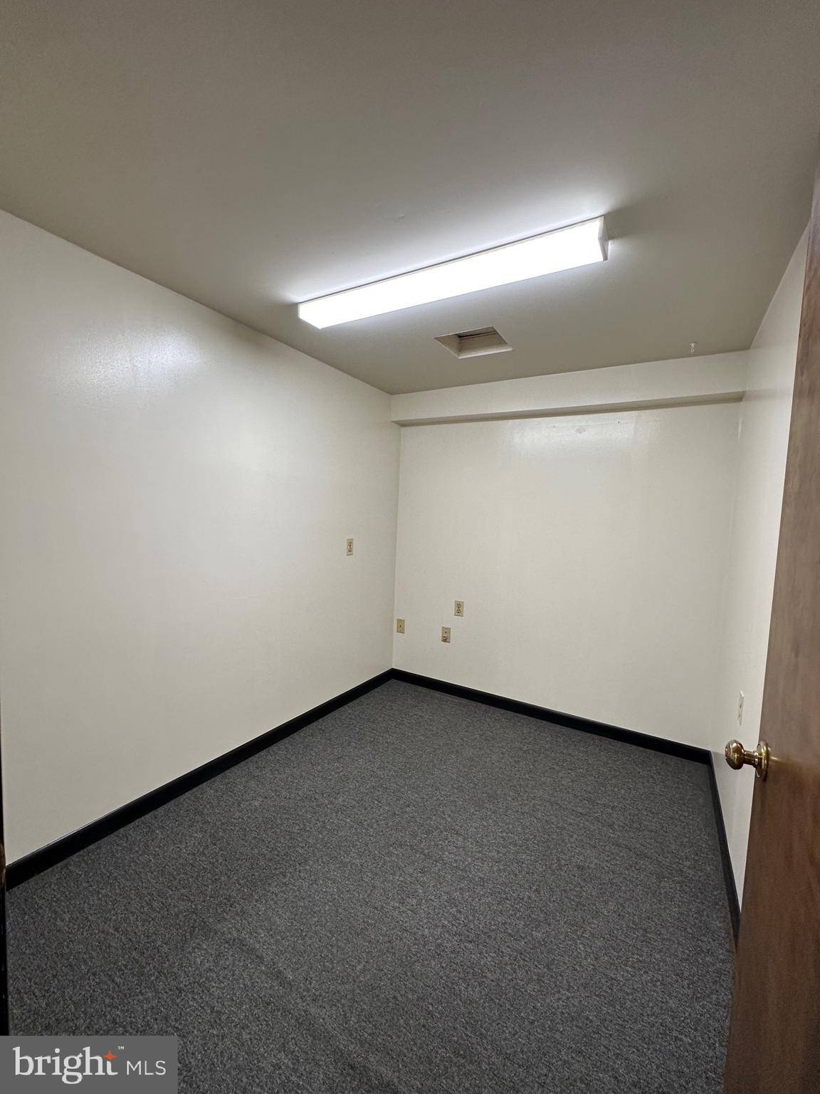 Vienna, VA 22182,2238-D GALLOWS RD