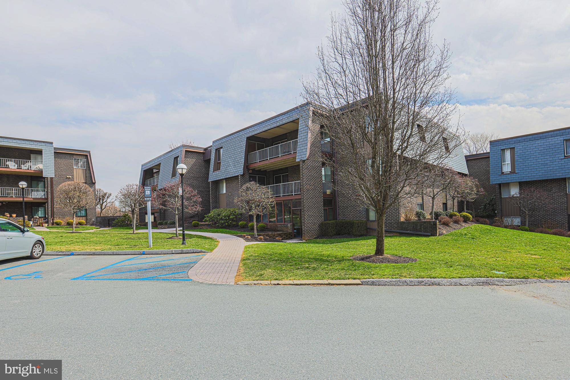 Pikesville, MD 21208,2 STONEHENGE CIR #9