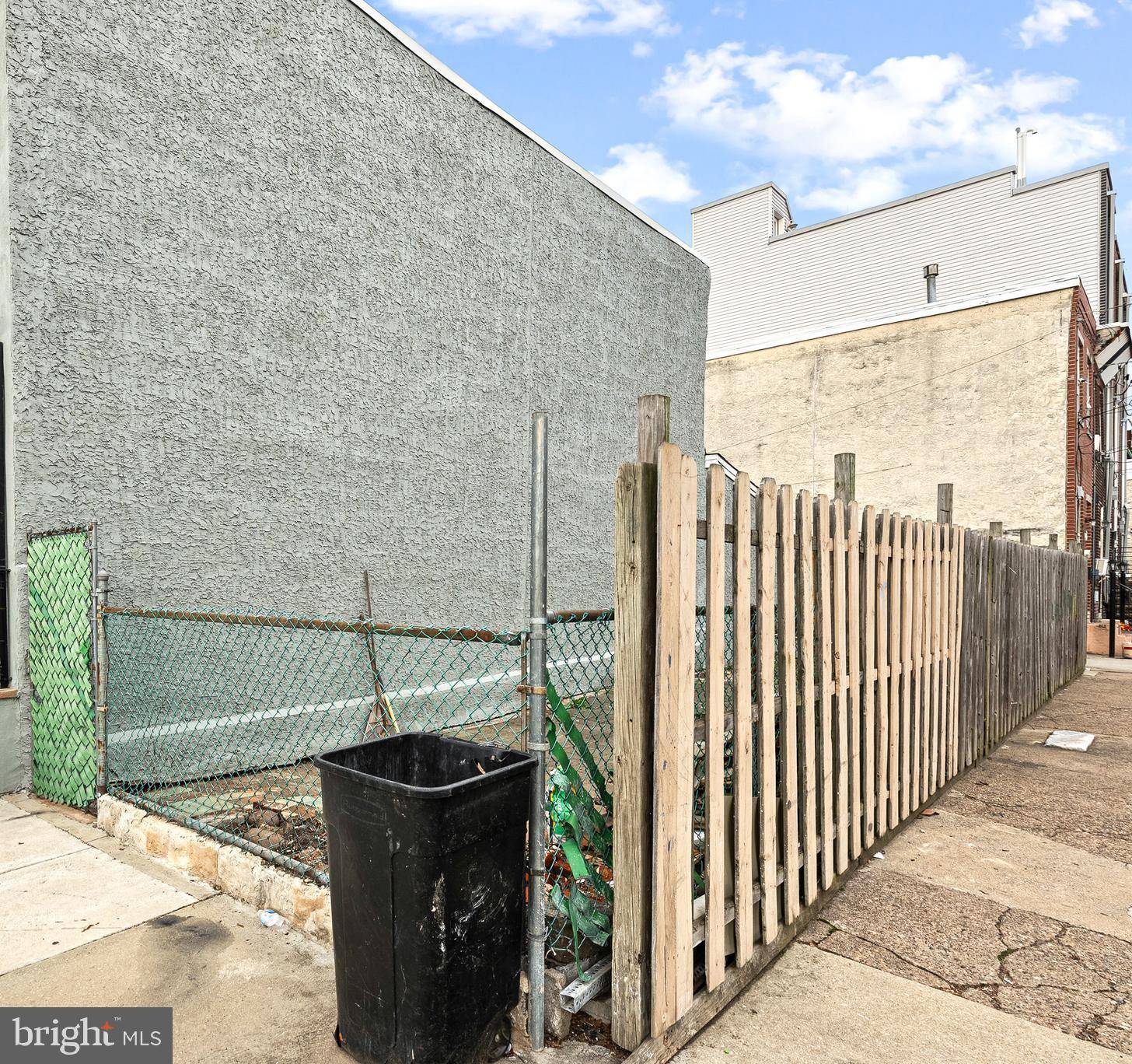 Philadelphia, PA 19134,2818 AMBER ST