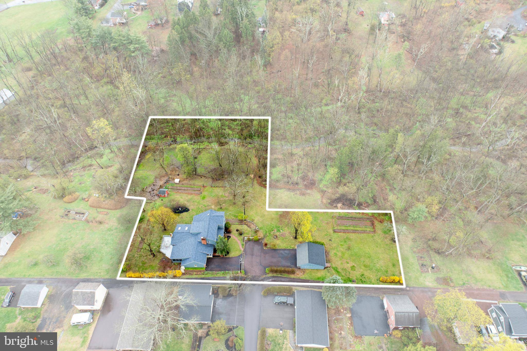 Sellersville, PA 18960,222 CHERRY ST