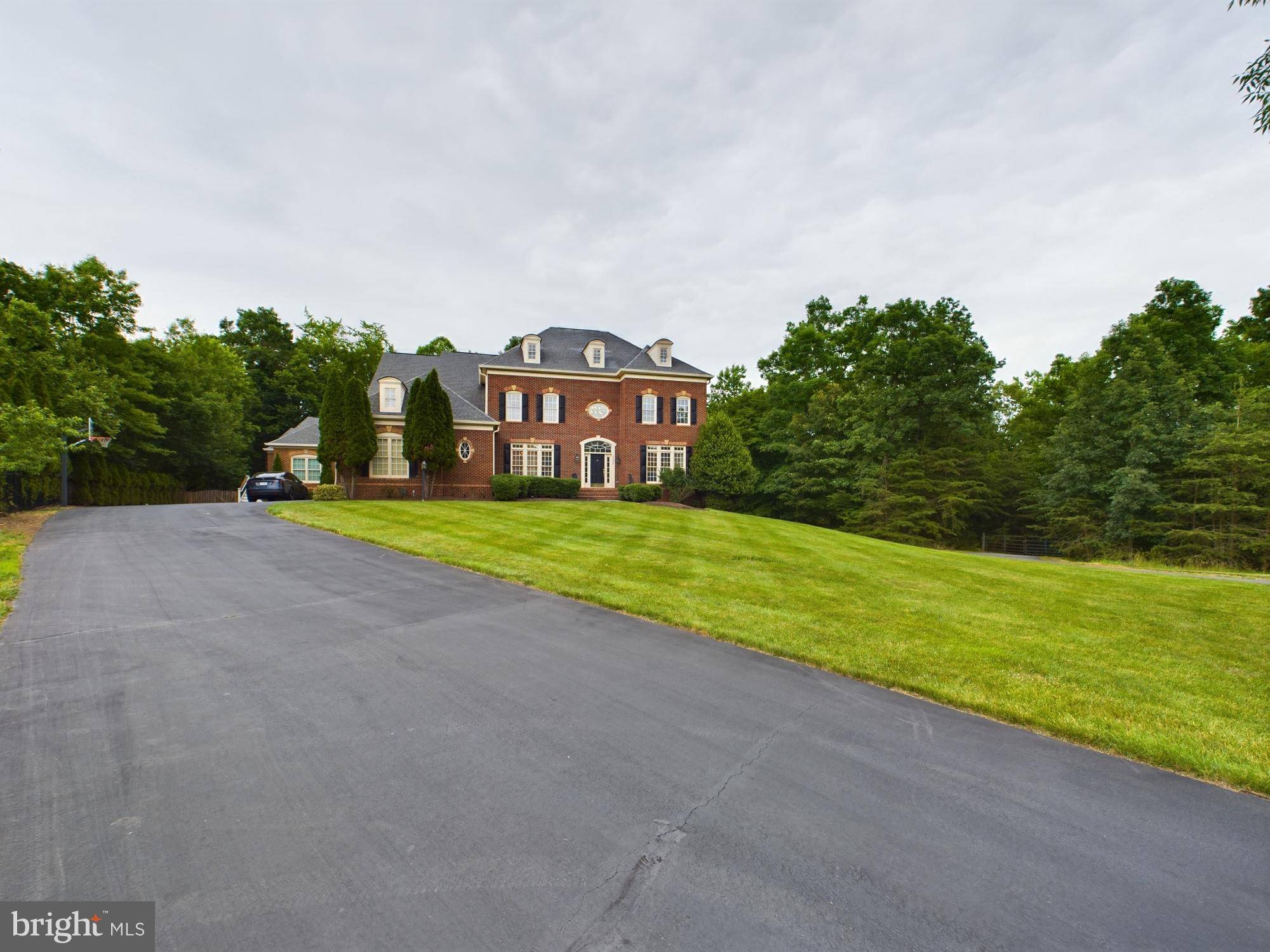 Leesburg, VA 20176,43294 CREEKBANK CT
