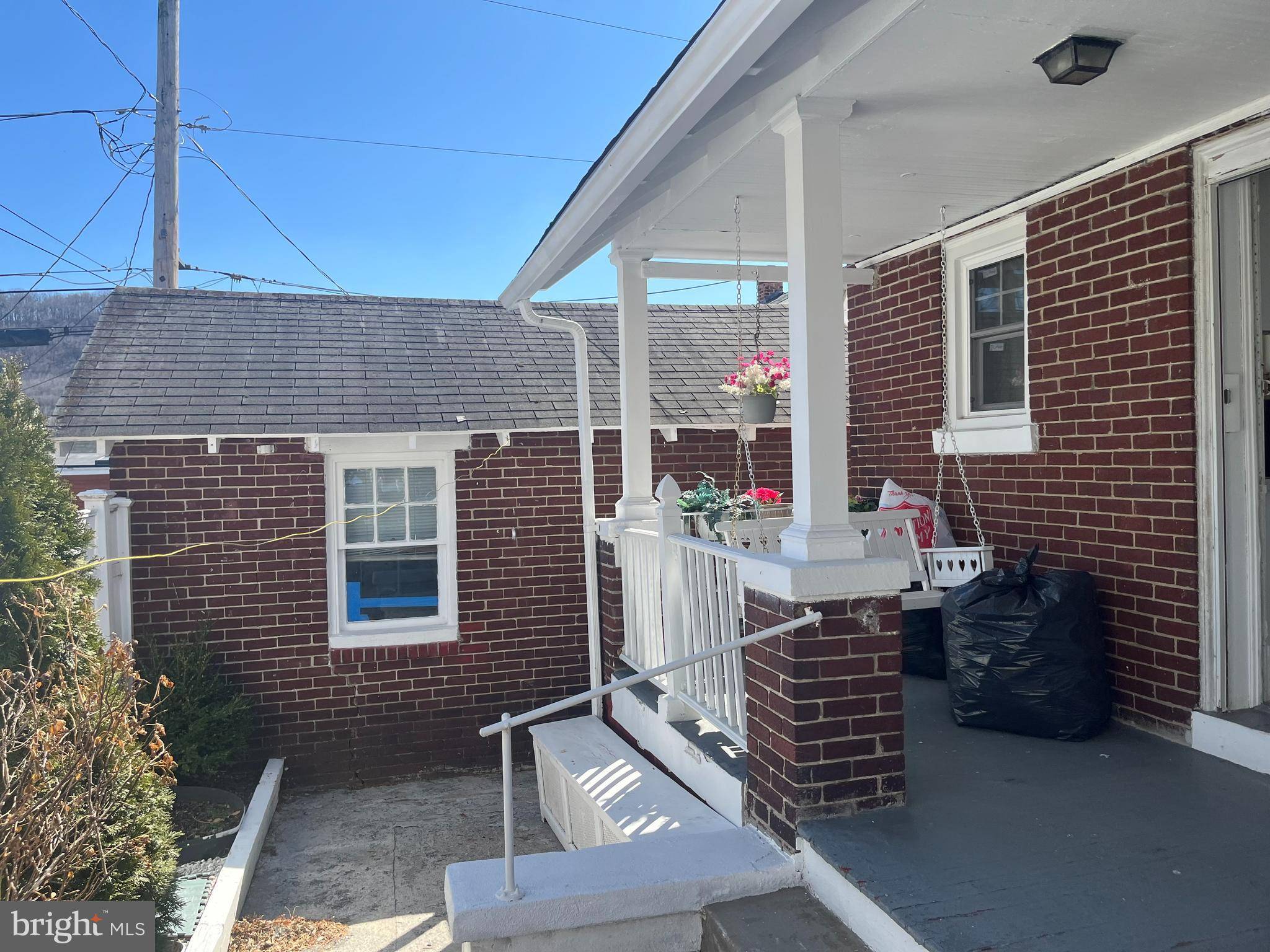Pottsville, PA 17901,302 FLEET ST