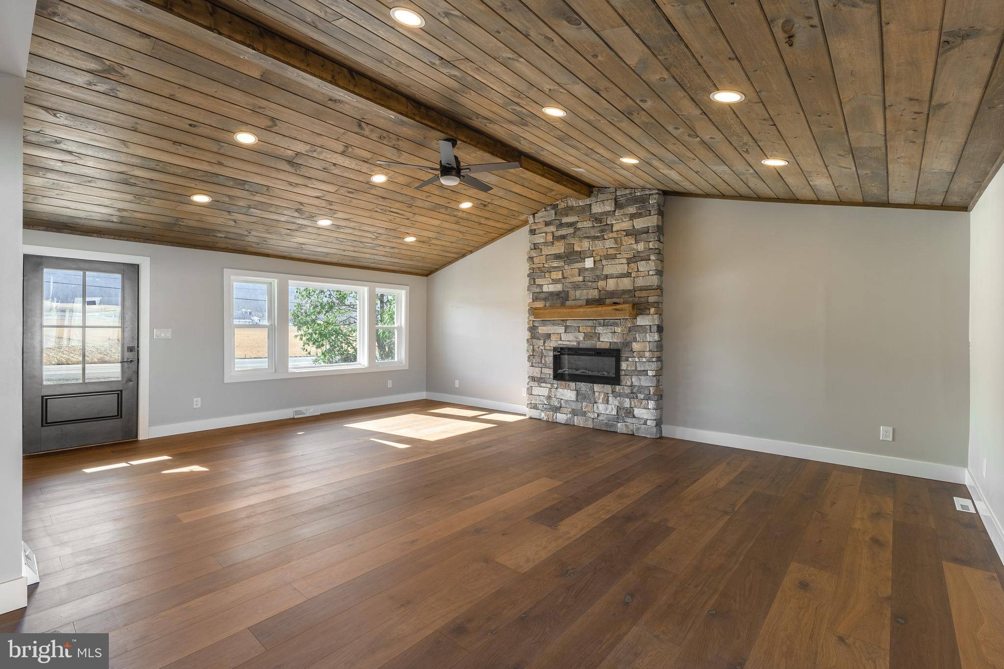 Bellefonte, PA 16823,1211 E COLLEGE AVE