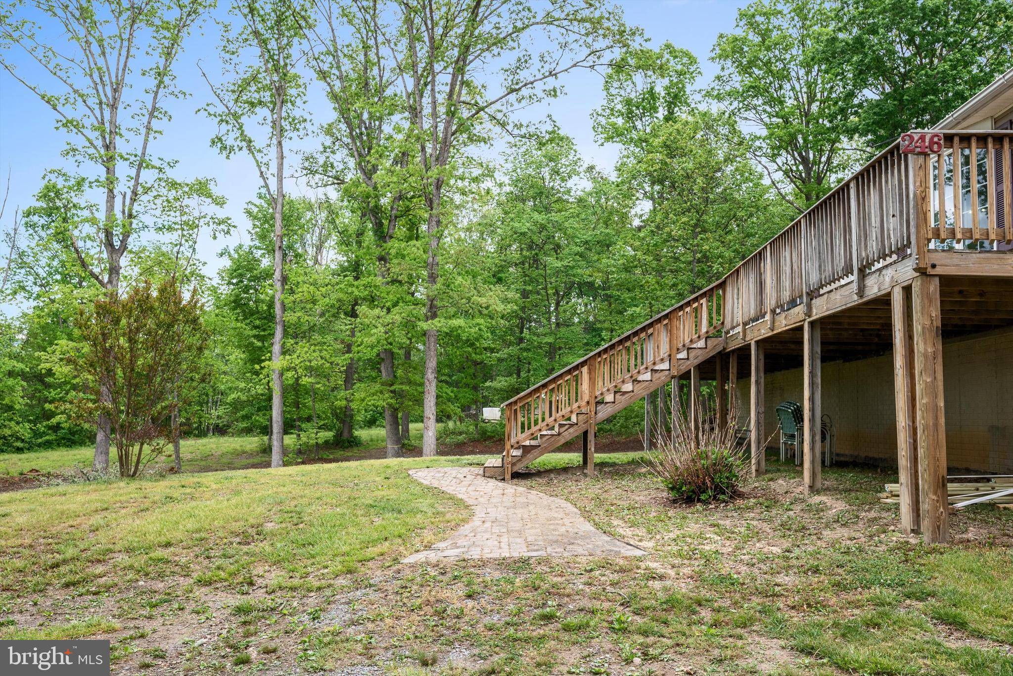 Edinburg, VA 22824,246 LOCUST LN