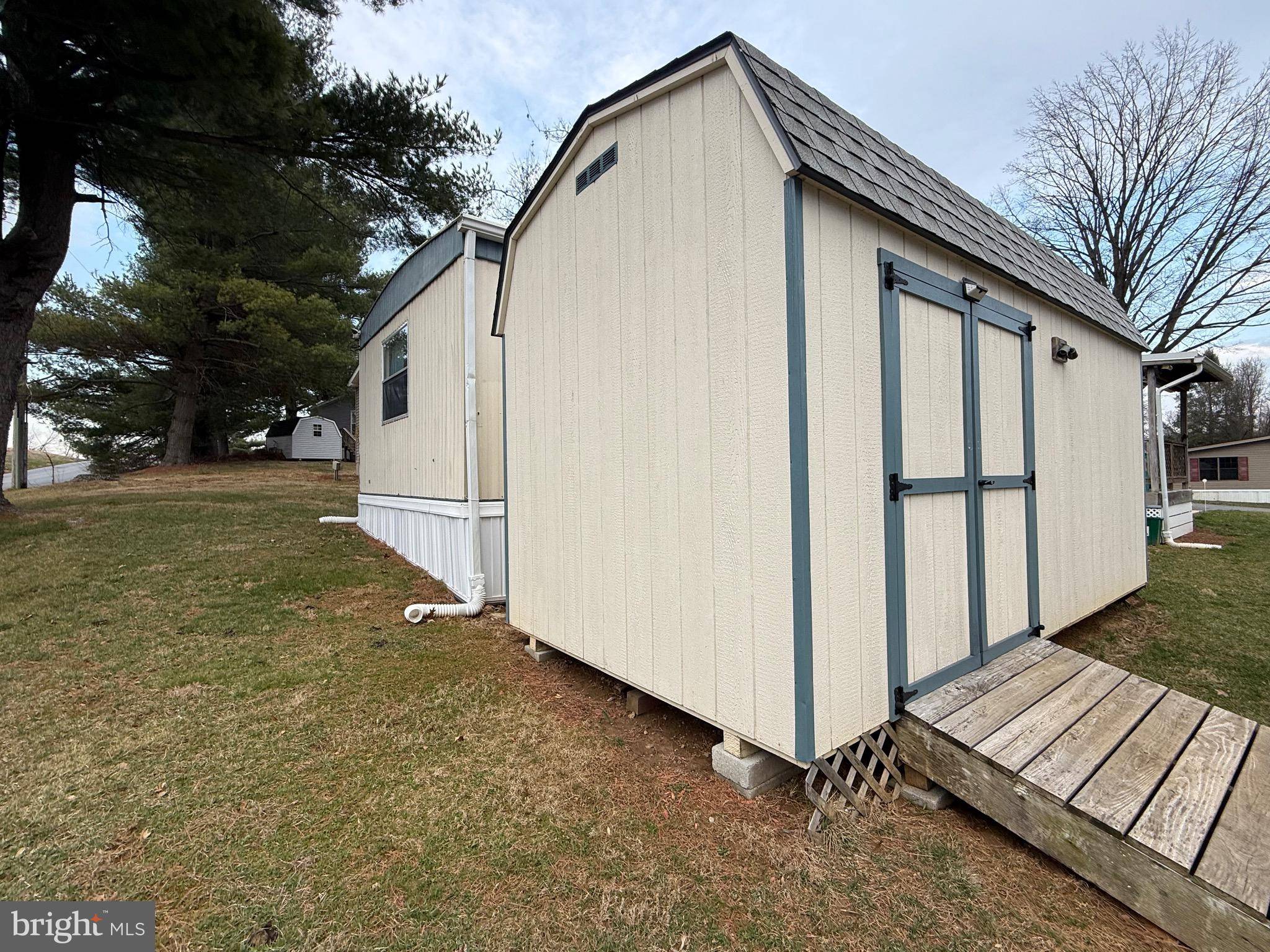 Conestoga, PA 17516,7 DOGWOOD DR