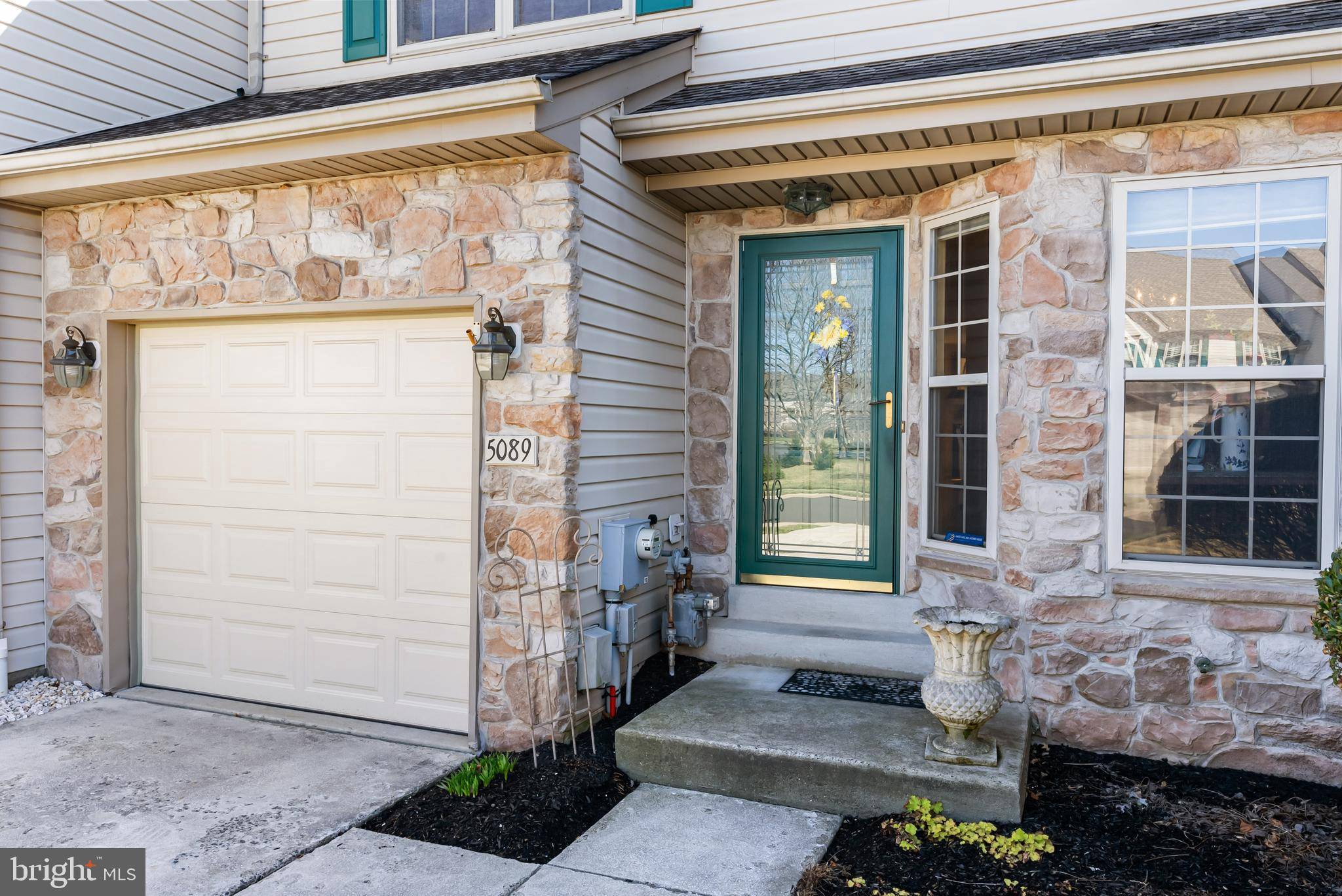 Doylestown, PA 18902,5089 BEACON HILL CT