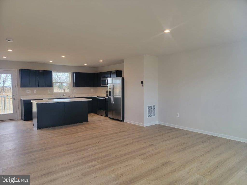 Hedgesville, WV 25427,757 OTERO LN