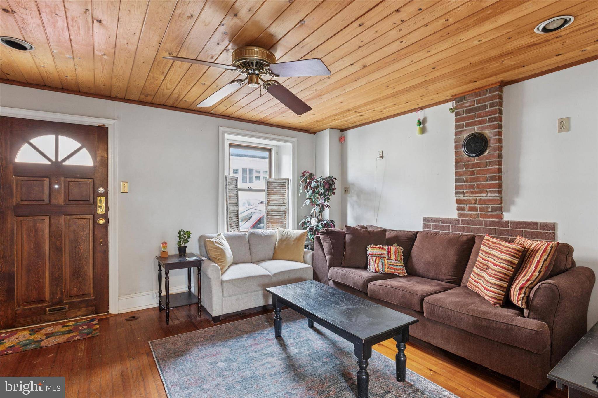 Philadelphia, PA 19127,143 LEVERING ST