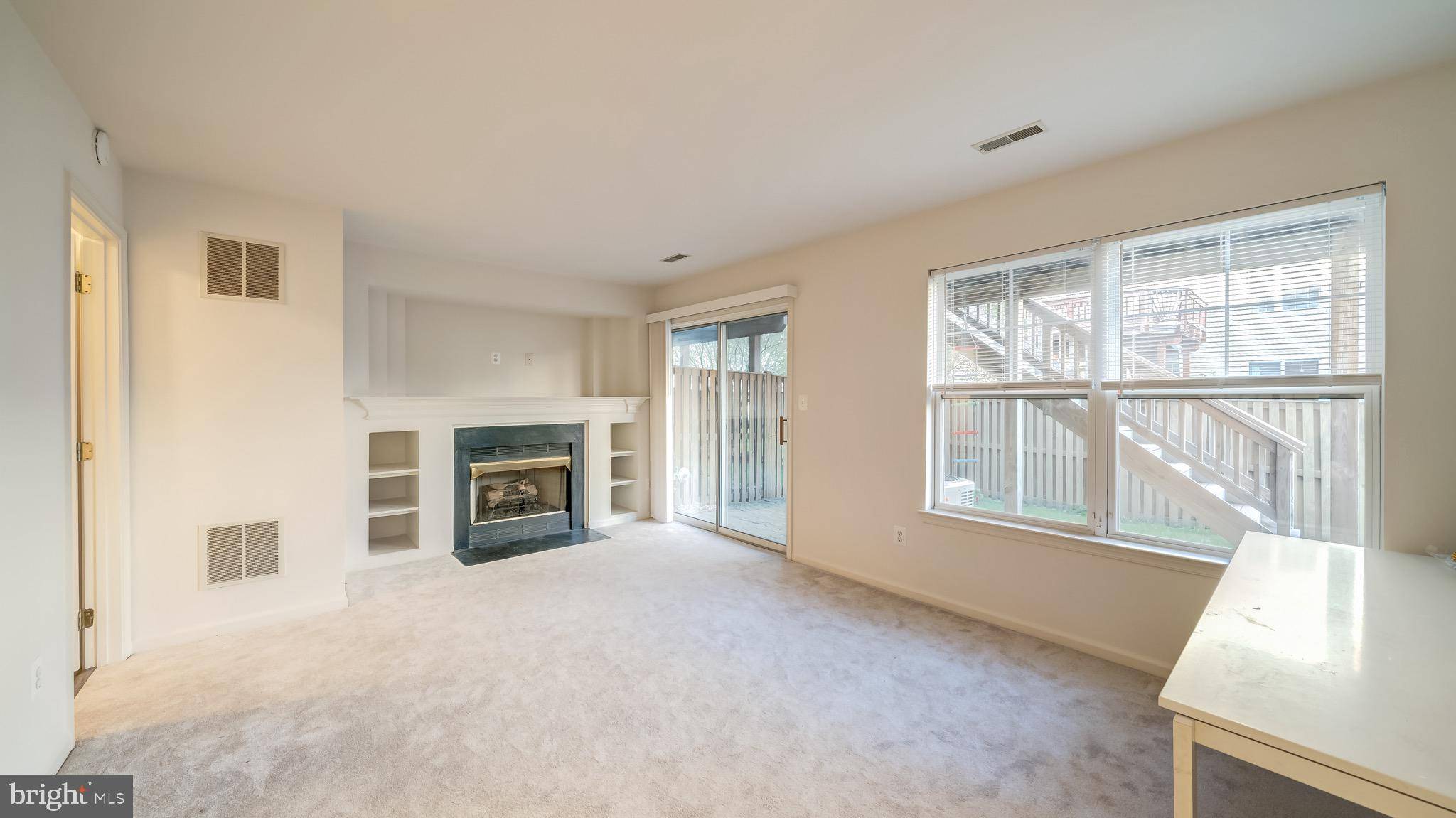 Chantilly, VA 20152,43520 LAIDLOW ST
