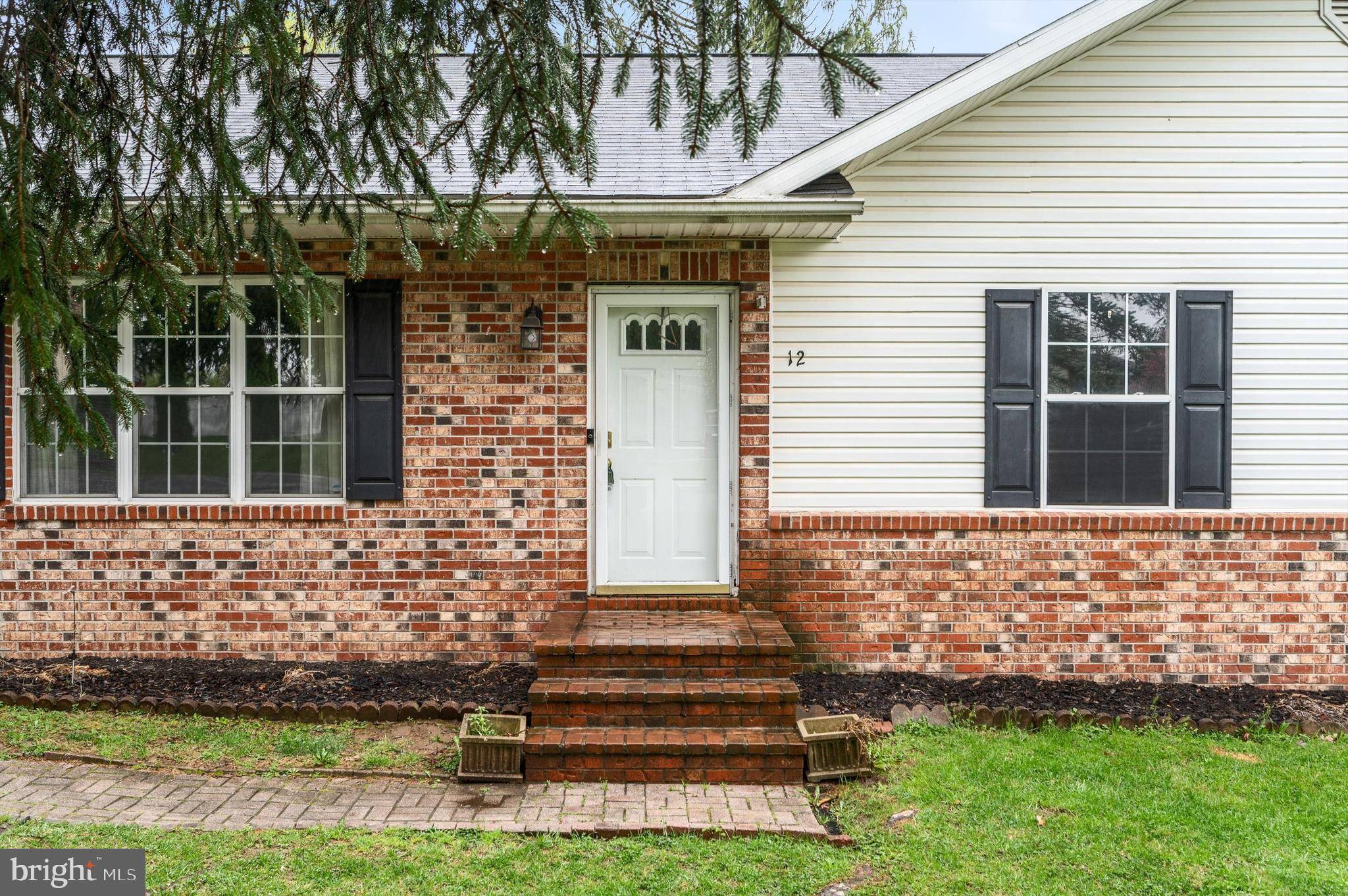 Martinsburg, WV 25405,12 CAMERON LN