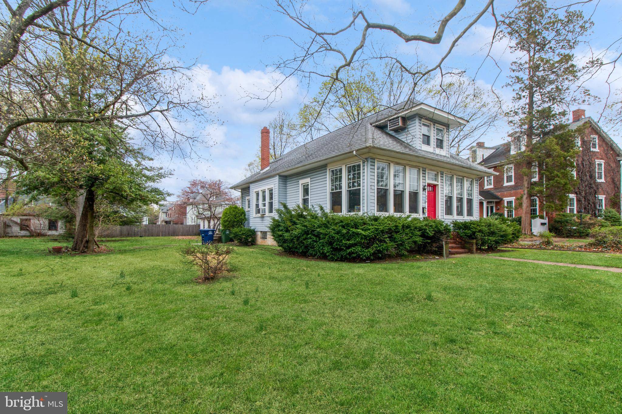 Palmyra, NJ 08065,606 HIGHLAND AVE