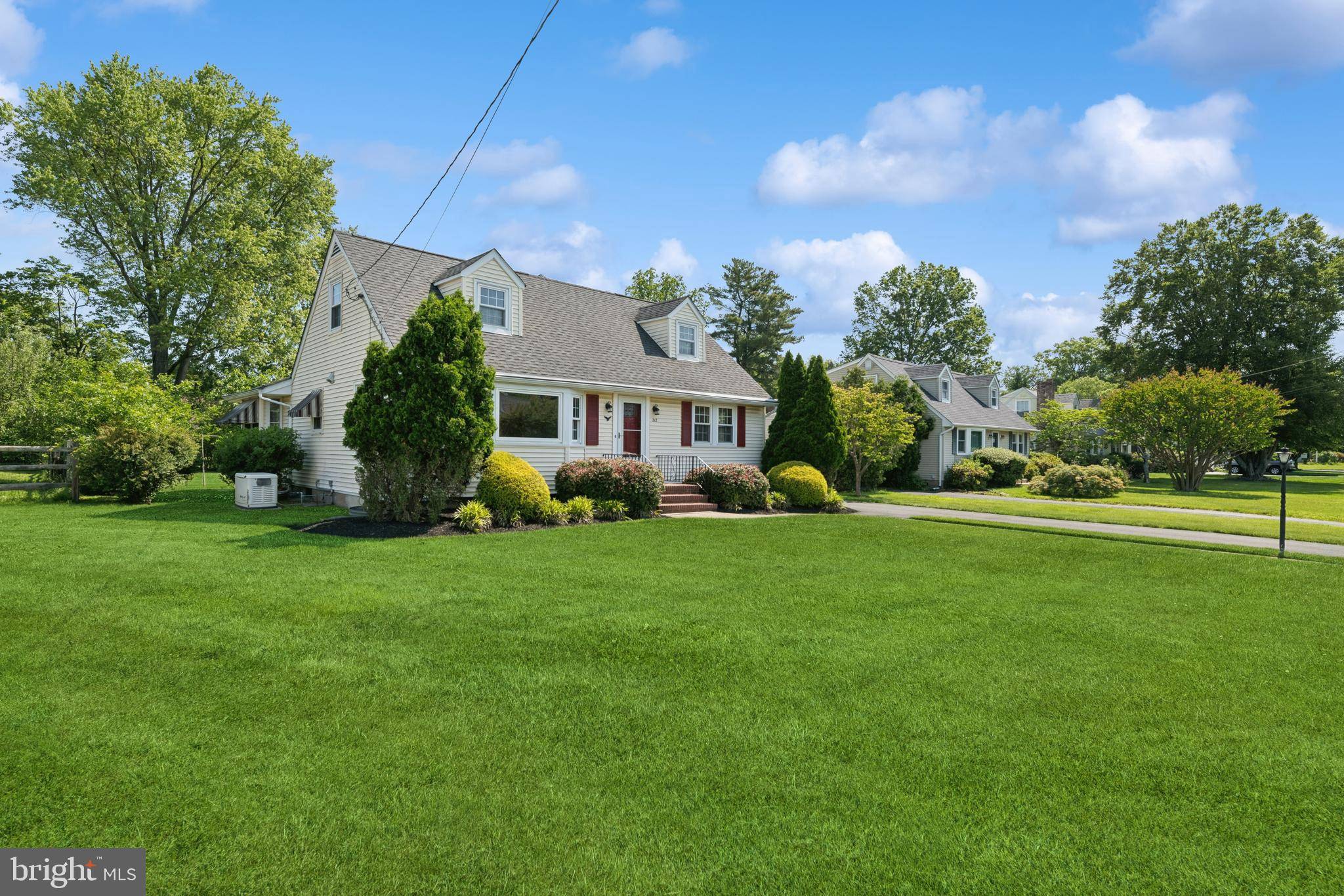 Ewing, NJ 08638,212 NANCY LA