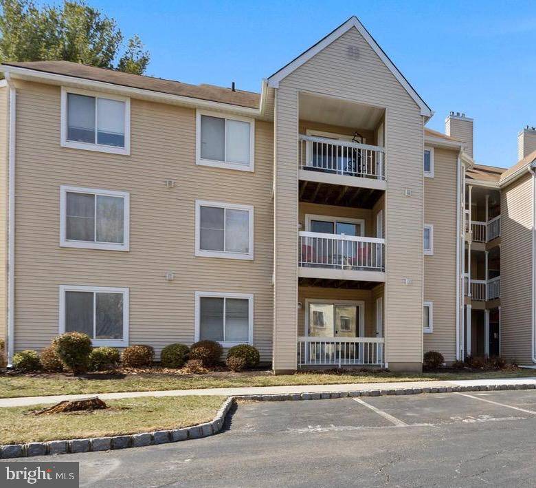 Ewing, NJ 08628,495 SILVIA ST