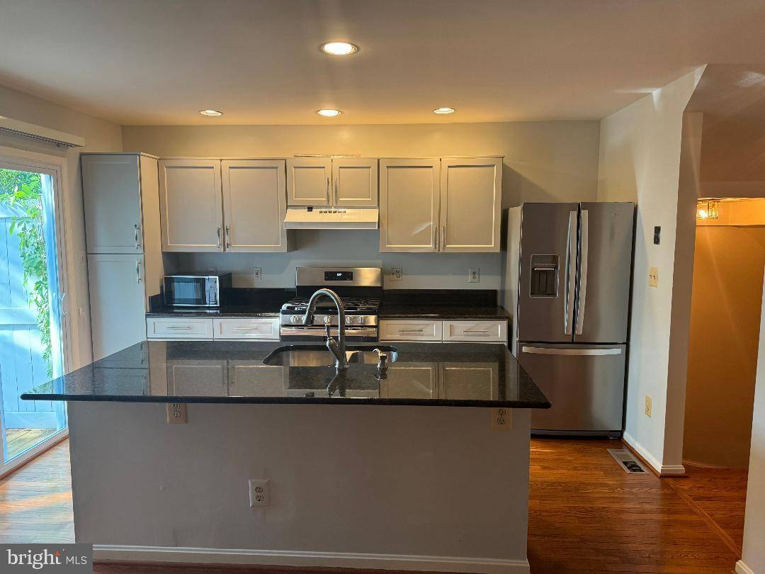 Reston, VA 20190,12097 EDGEMERE CIR