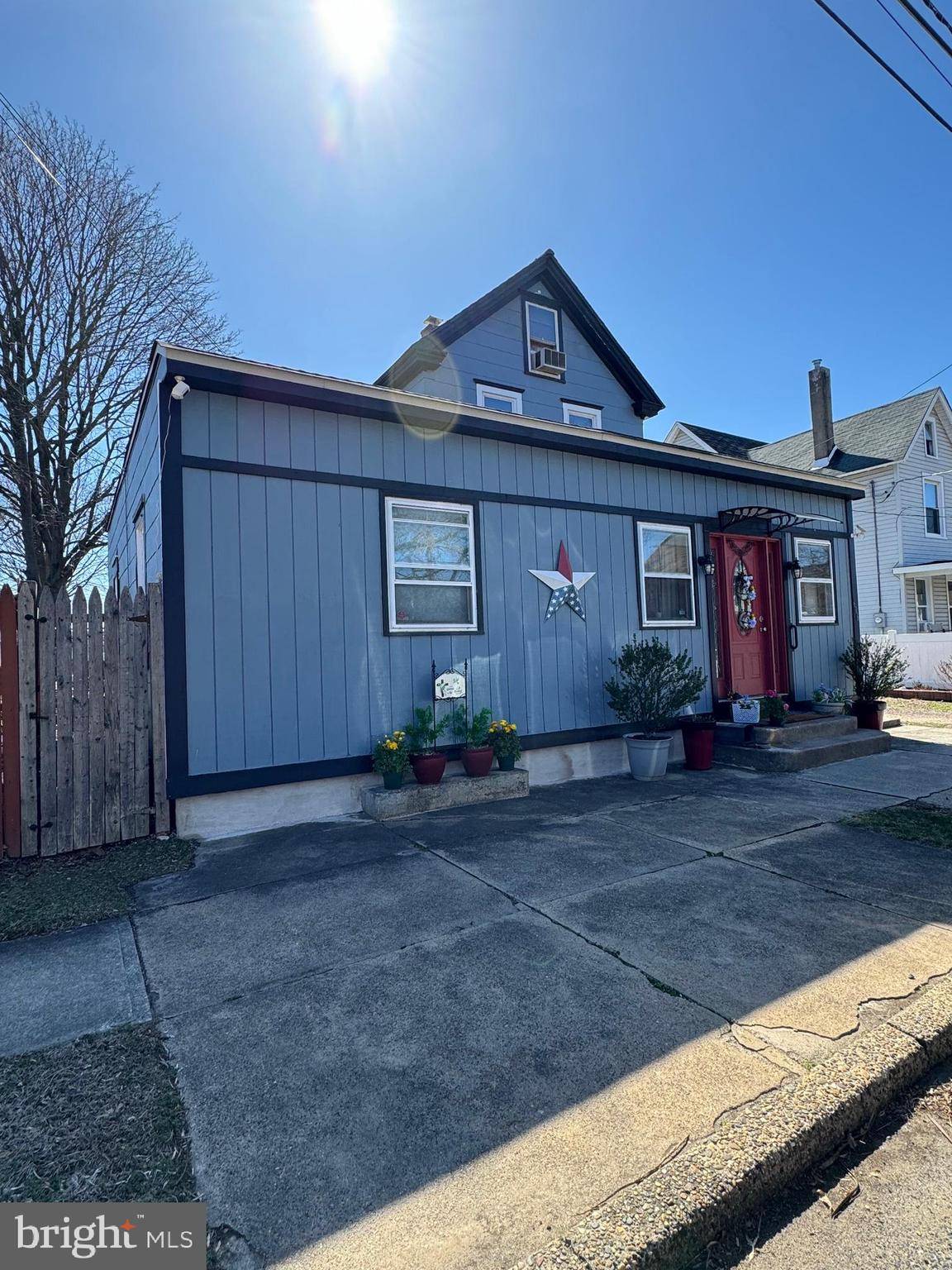 Florence, NJ 08518,606 W SECOND ST