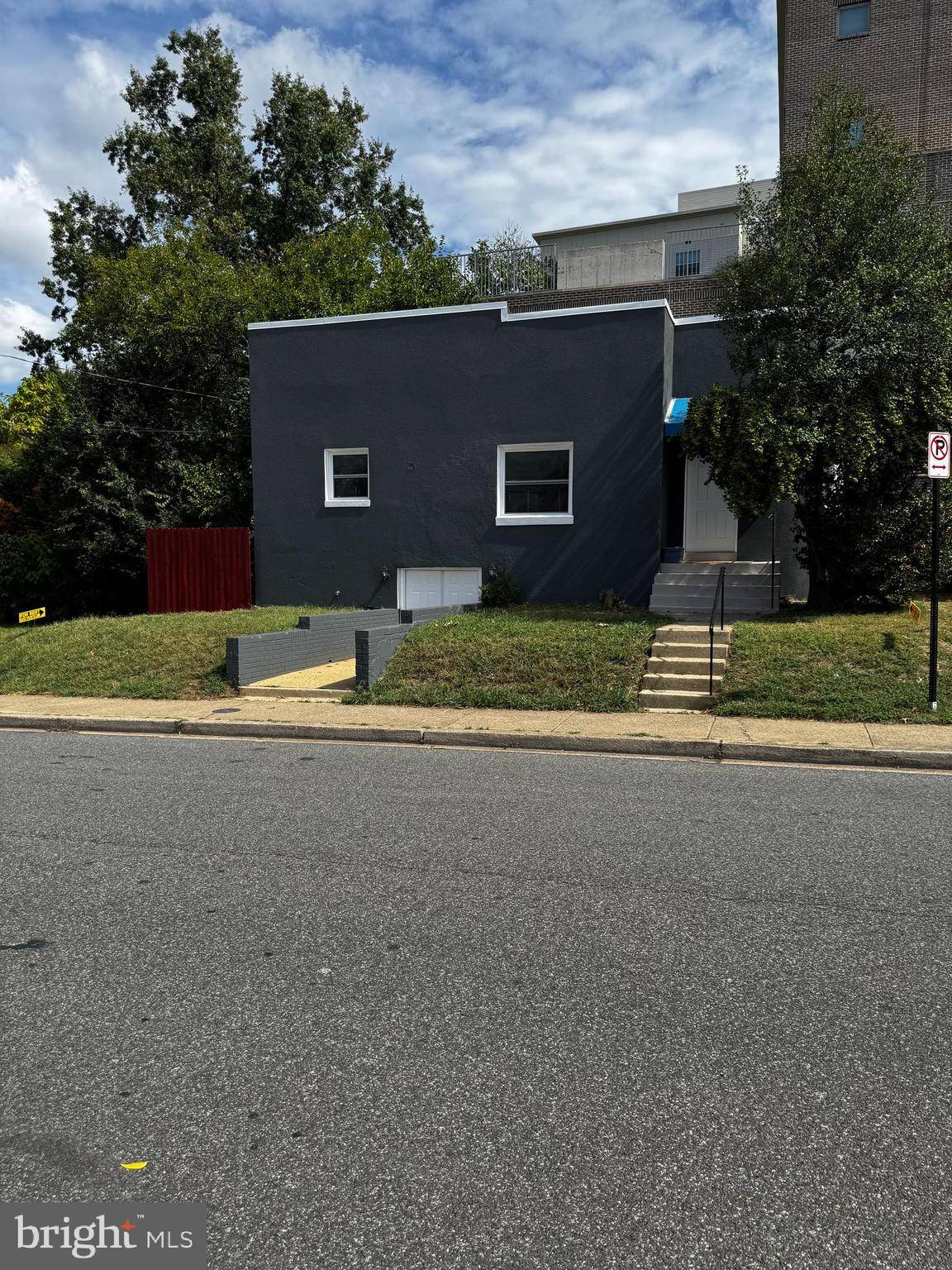 Arlington, VA 22204,919 S MONROE ST