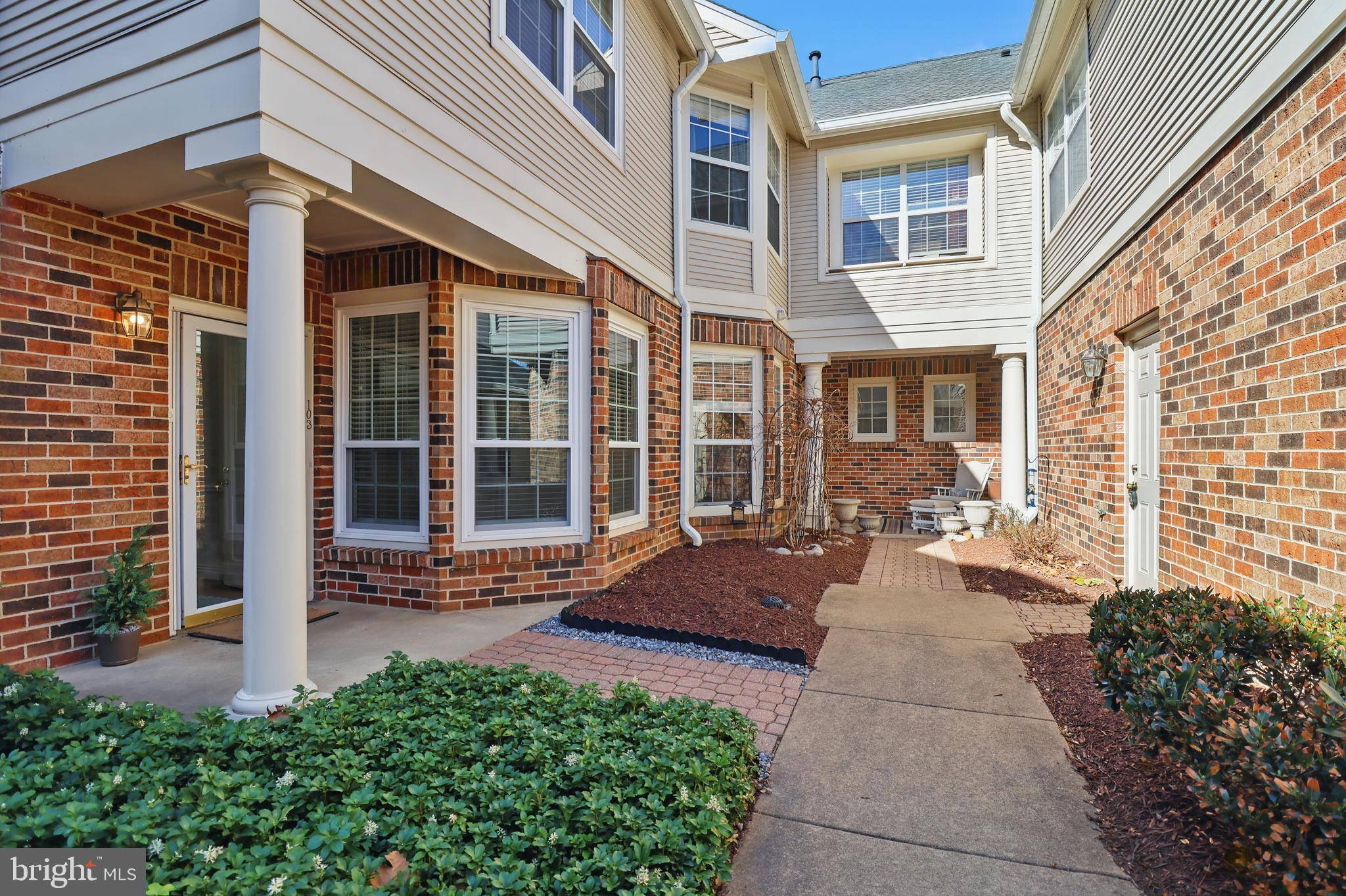 Ashburn, VA 20147,45061 BRAE TER #103