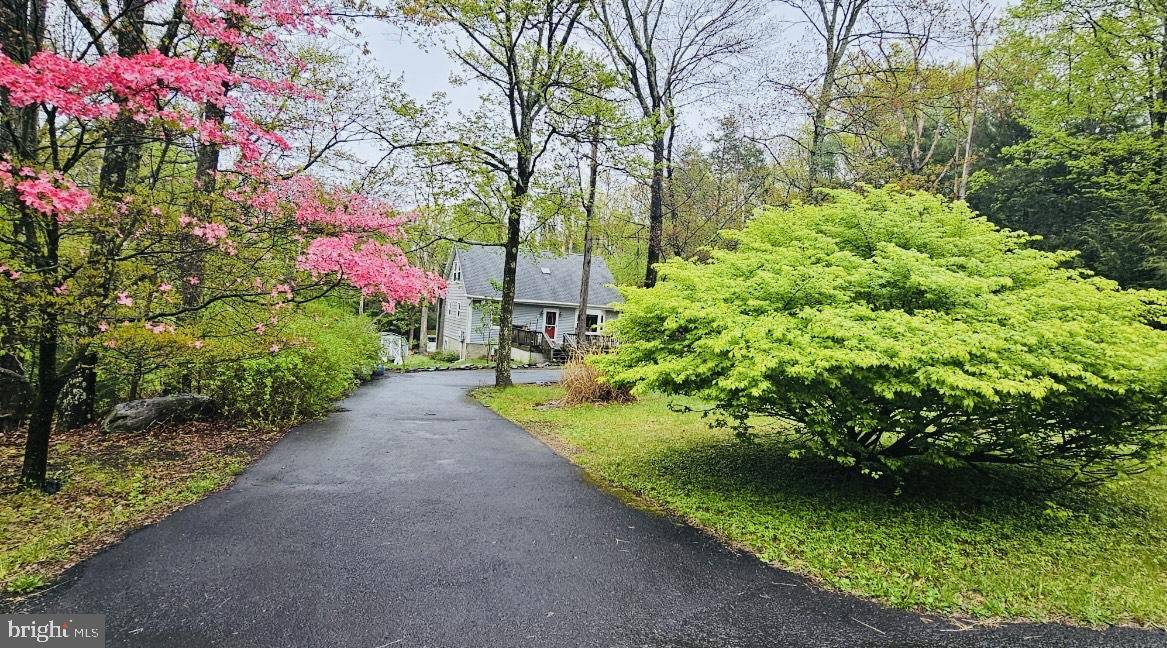 Stroudsburg, PA 18360,639 SUNSET RD