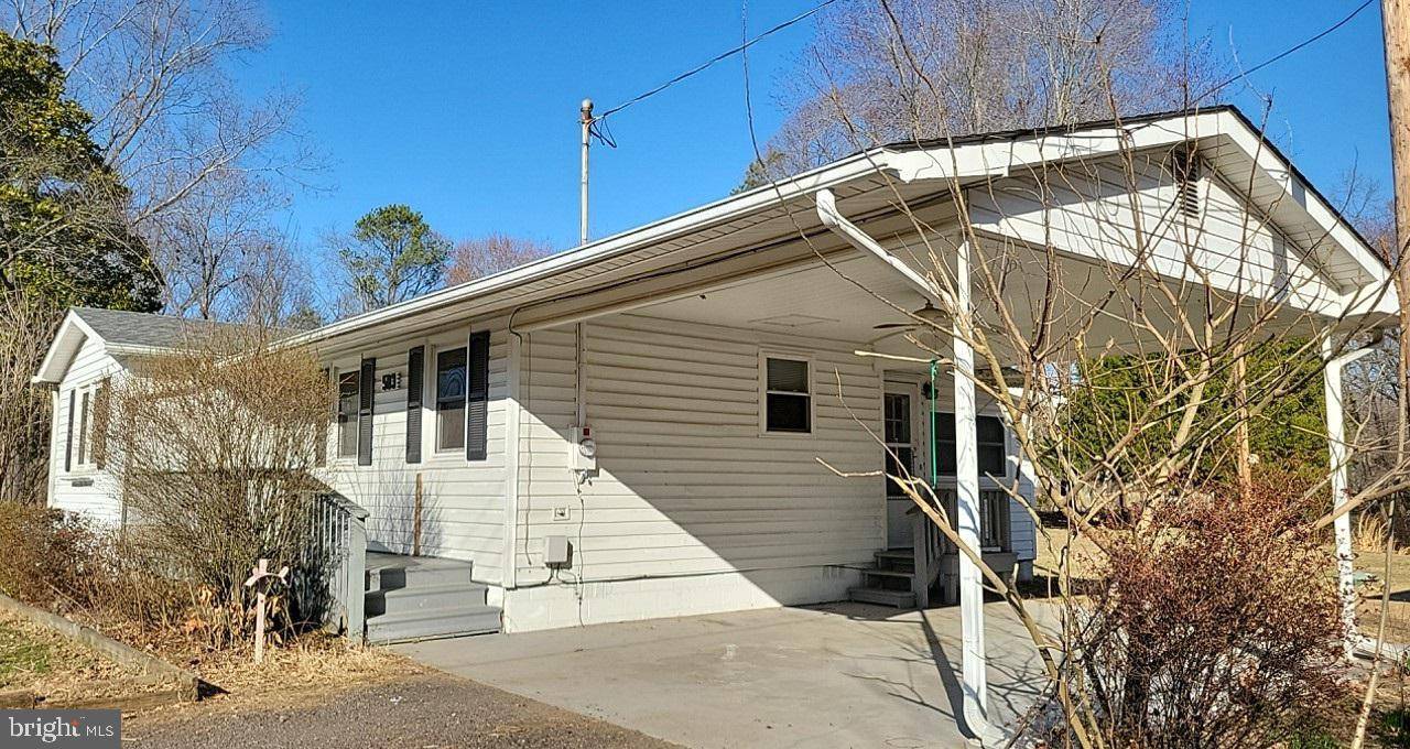Colonial Beach, VA 22443,583 HOLLY WAY