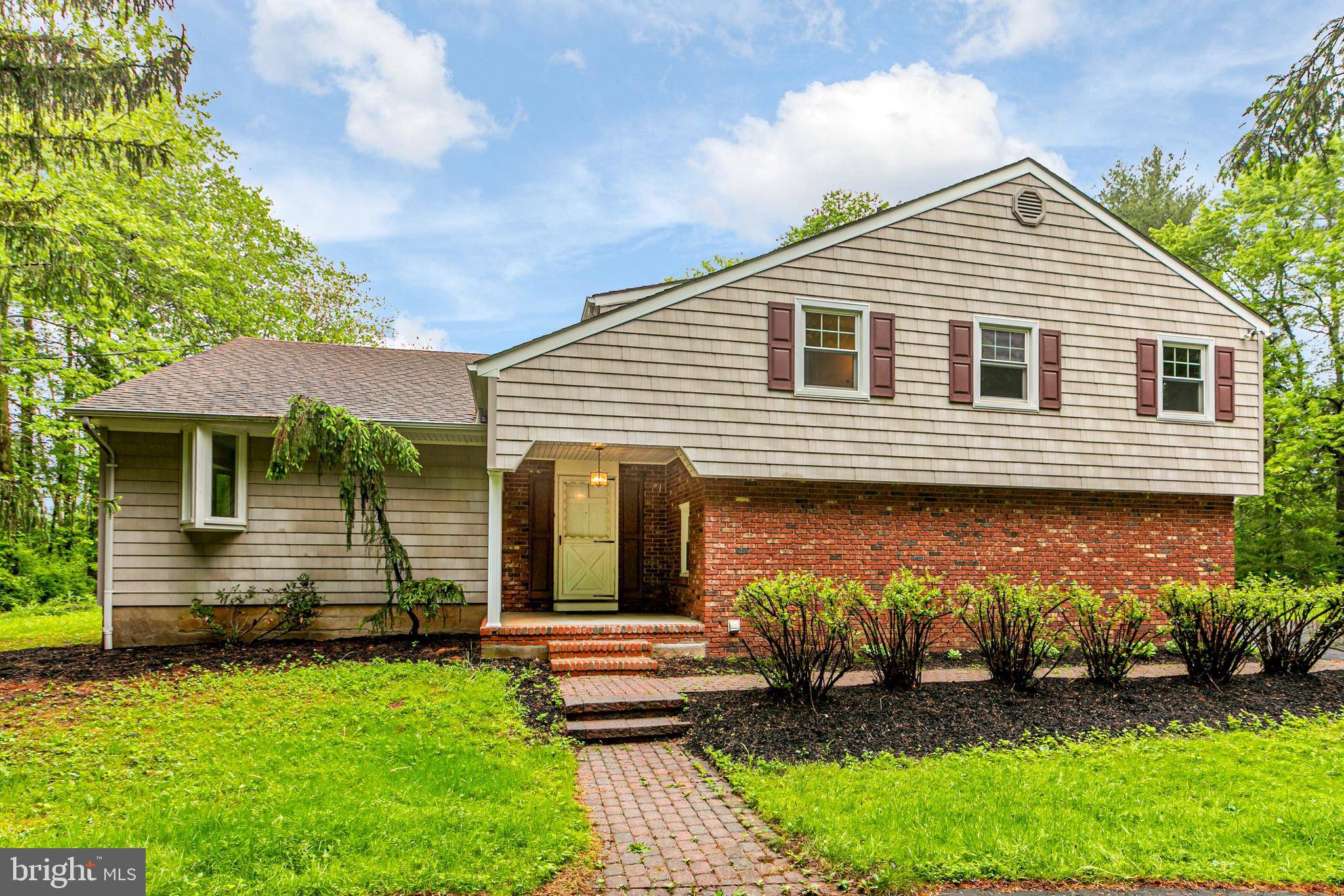Hopewell, NJ 08525,154 LAMBERTVILLE-HOPEWELL