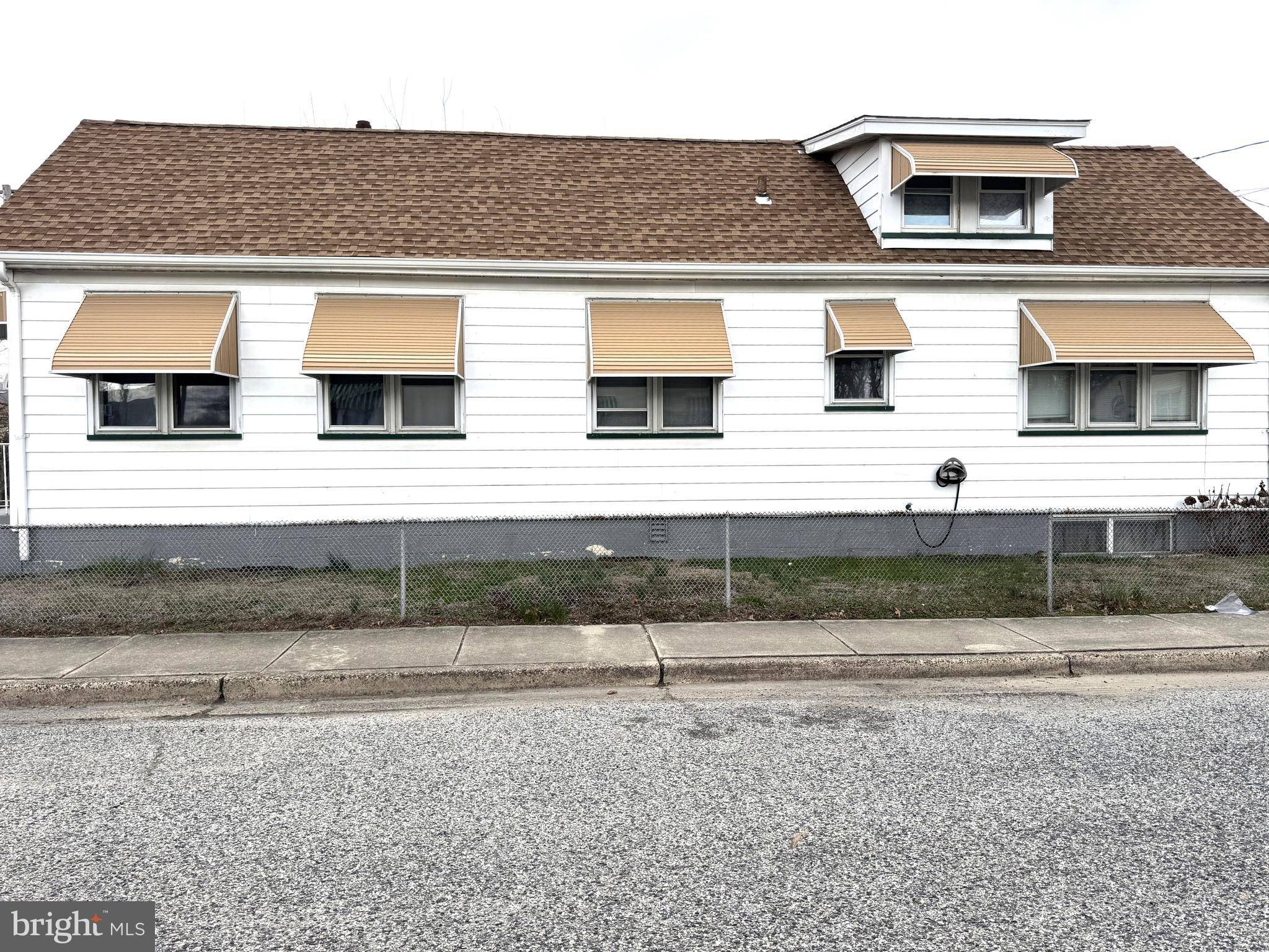 Penns Grove, NJ 08069,187 E MAIN ST