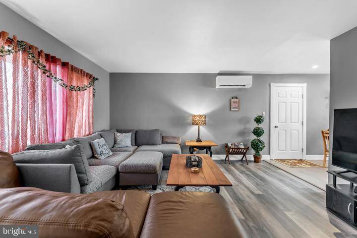 Glen Burnie, MD 21060,19 HARVARD RD