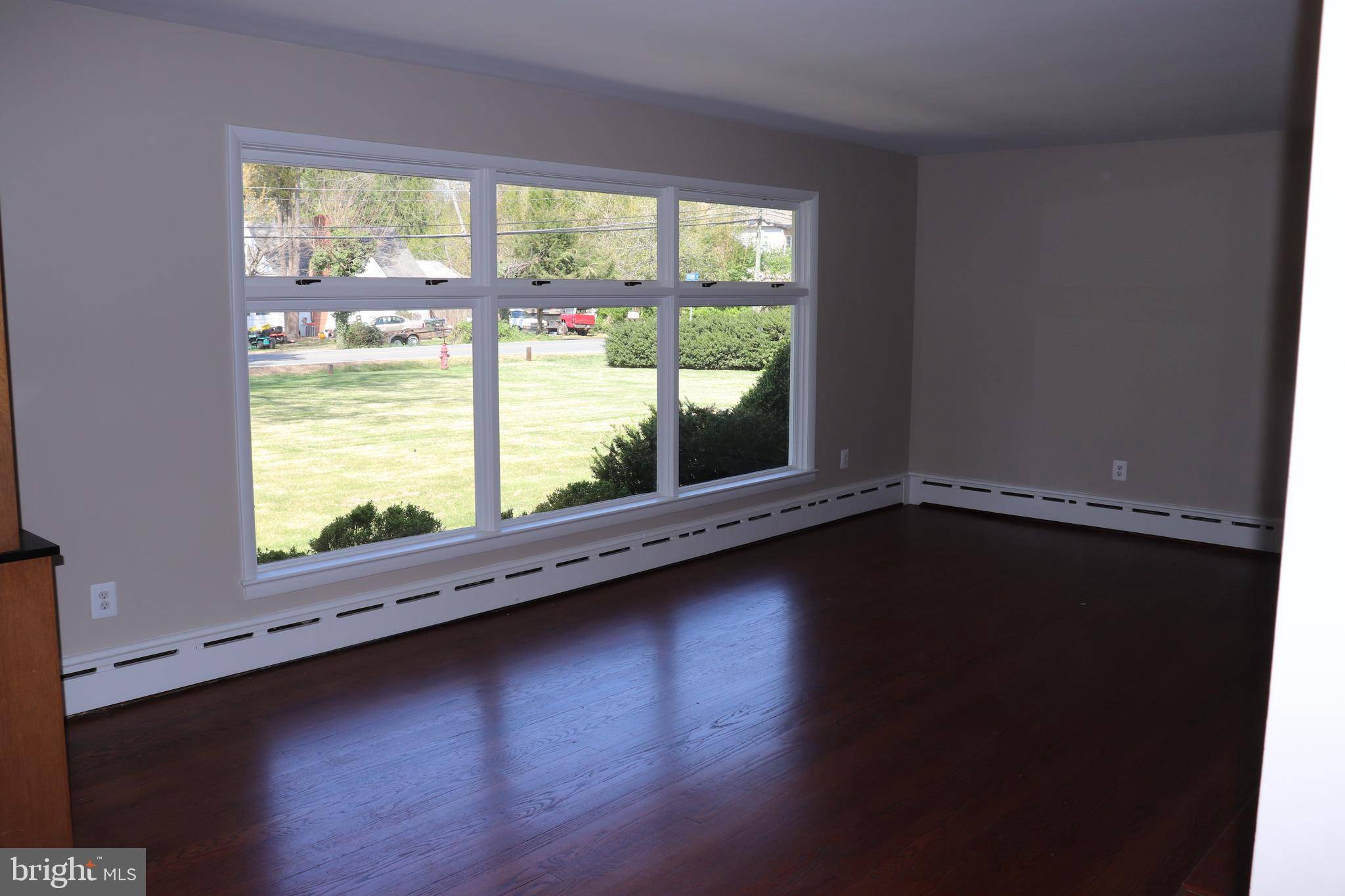 Vienna, VA 22180,2831 CEDAR LN