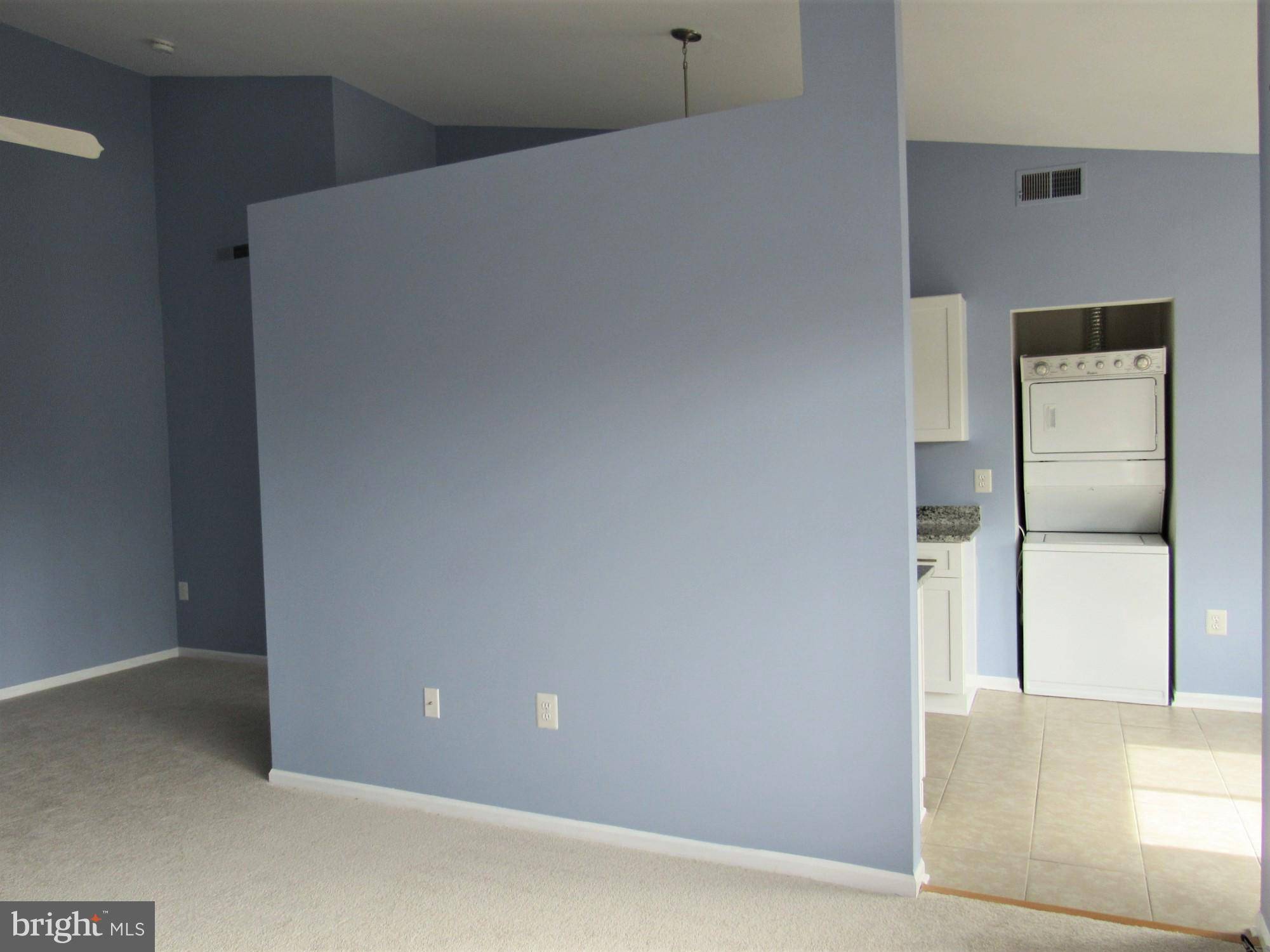 Manassas, VA 20110,8465 CROZIER CT #404