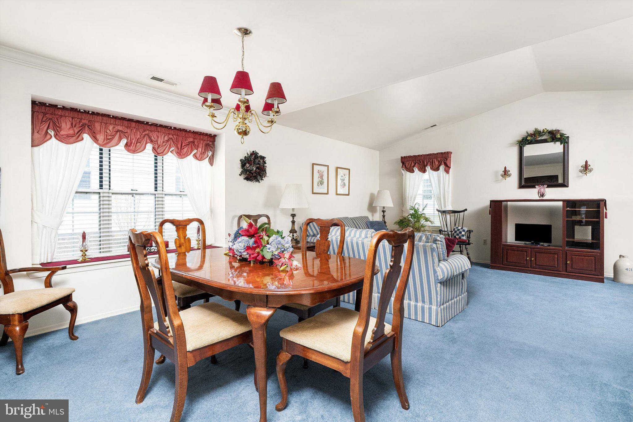 Columbus, NJ 08022,107 CARRIAGE HILL CT