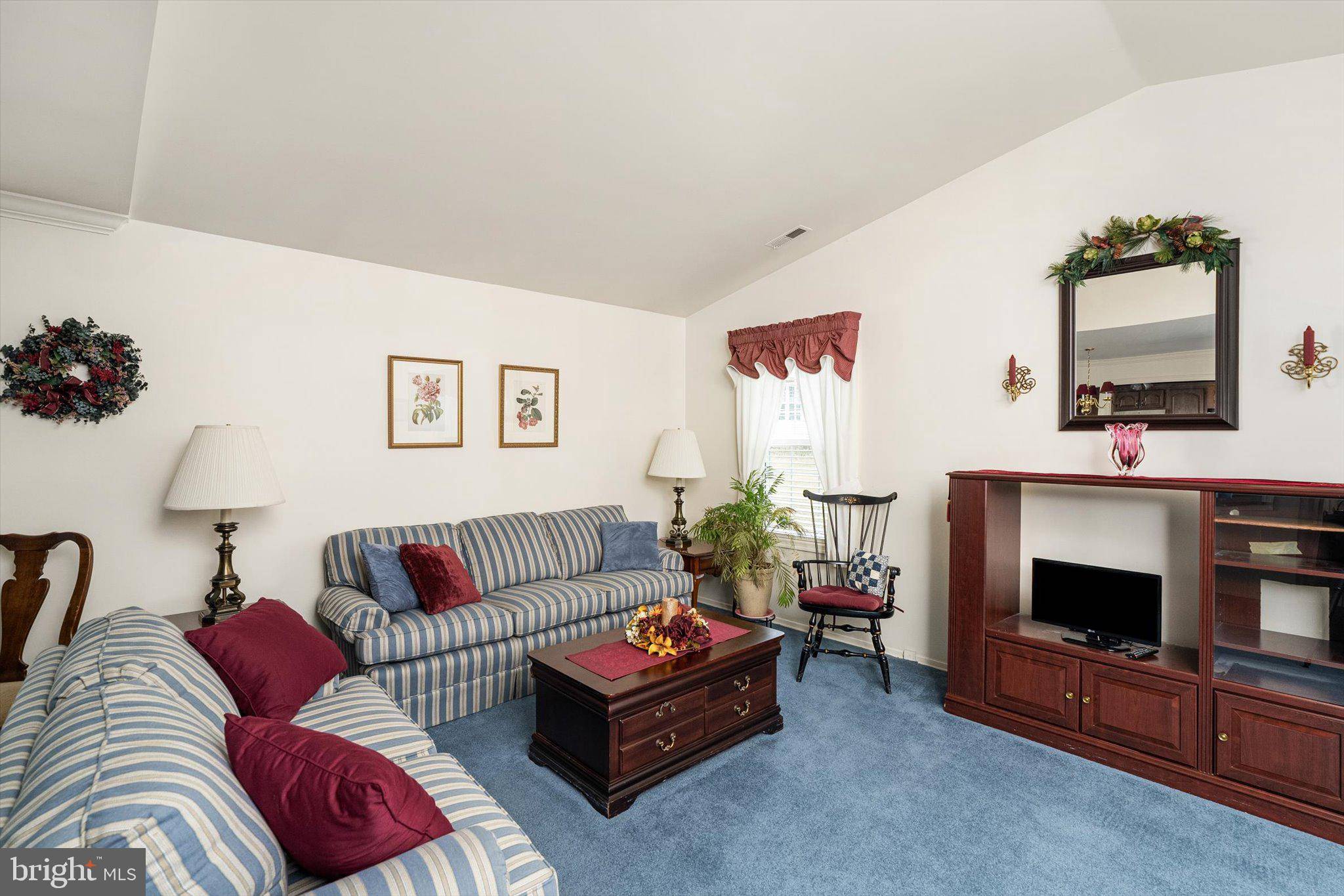 Columbus, NJ 08022,107 CARRIAGE HILL CT