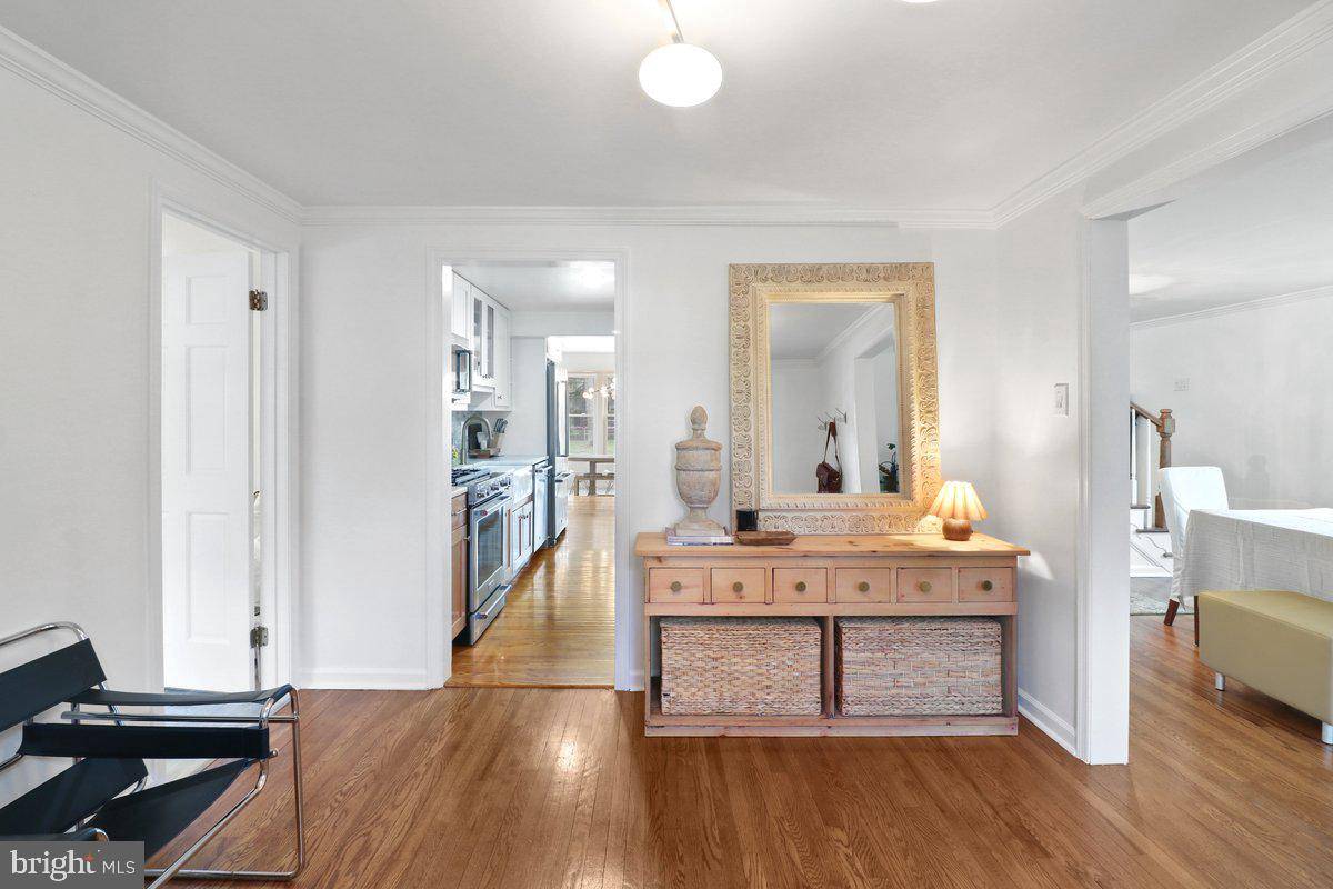Moorestown, NJ 08057,703 MAPLE CT