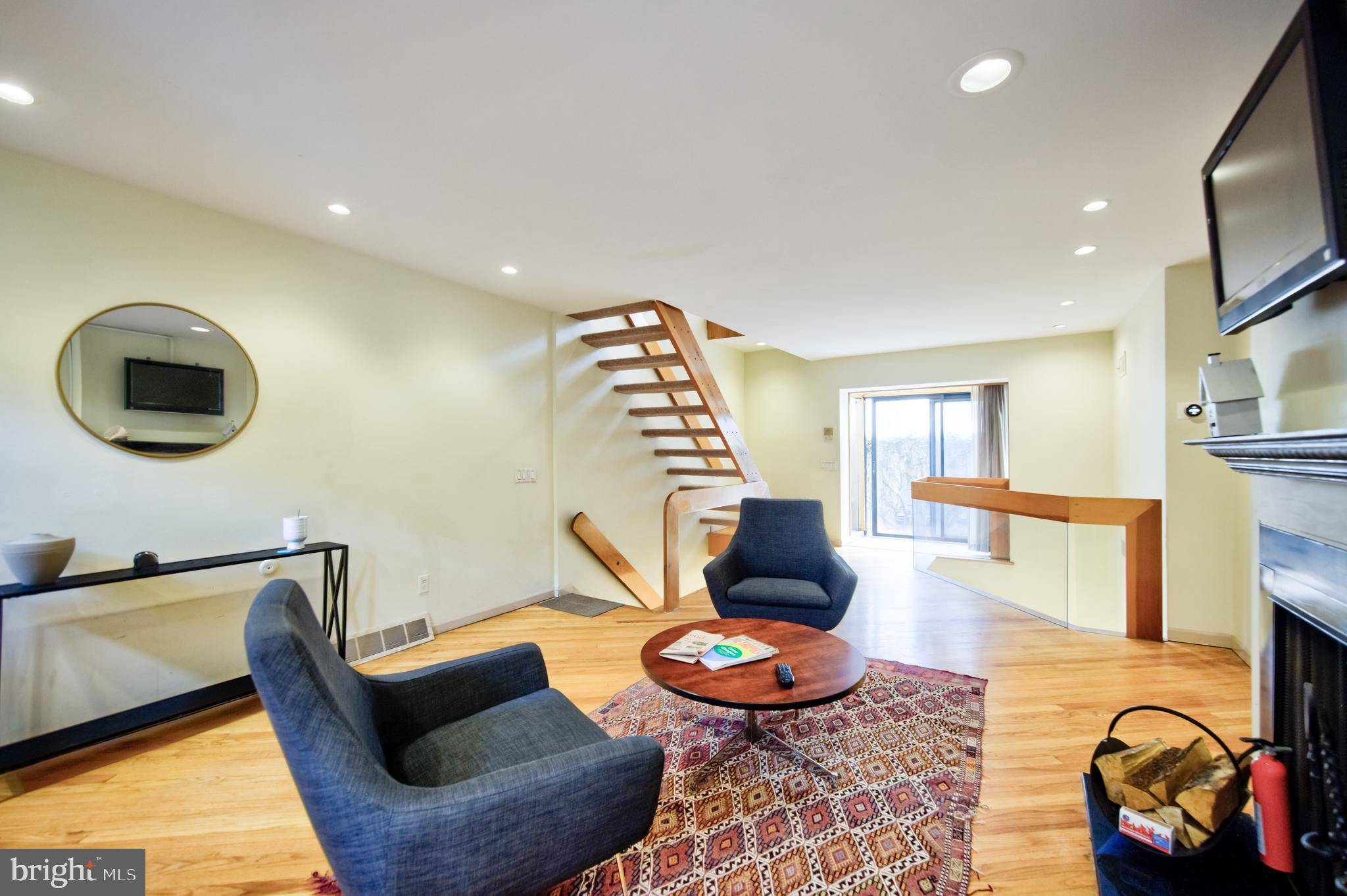 Philadelphia, PA 19147,312 FITZWATER ST