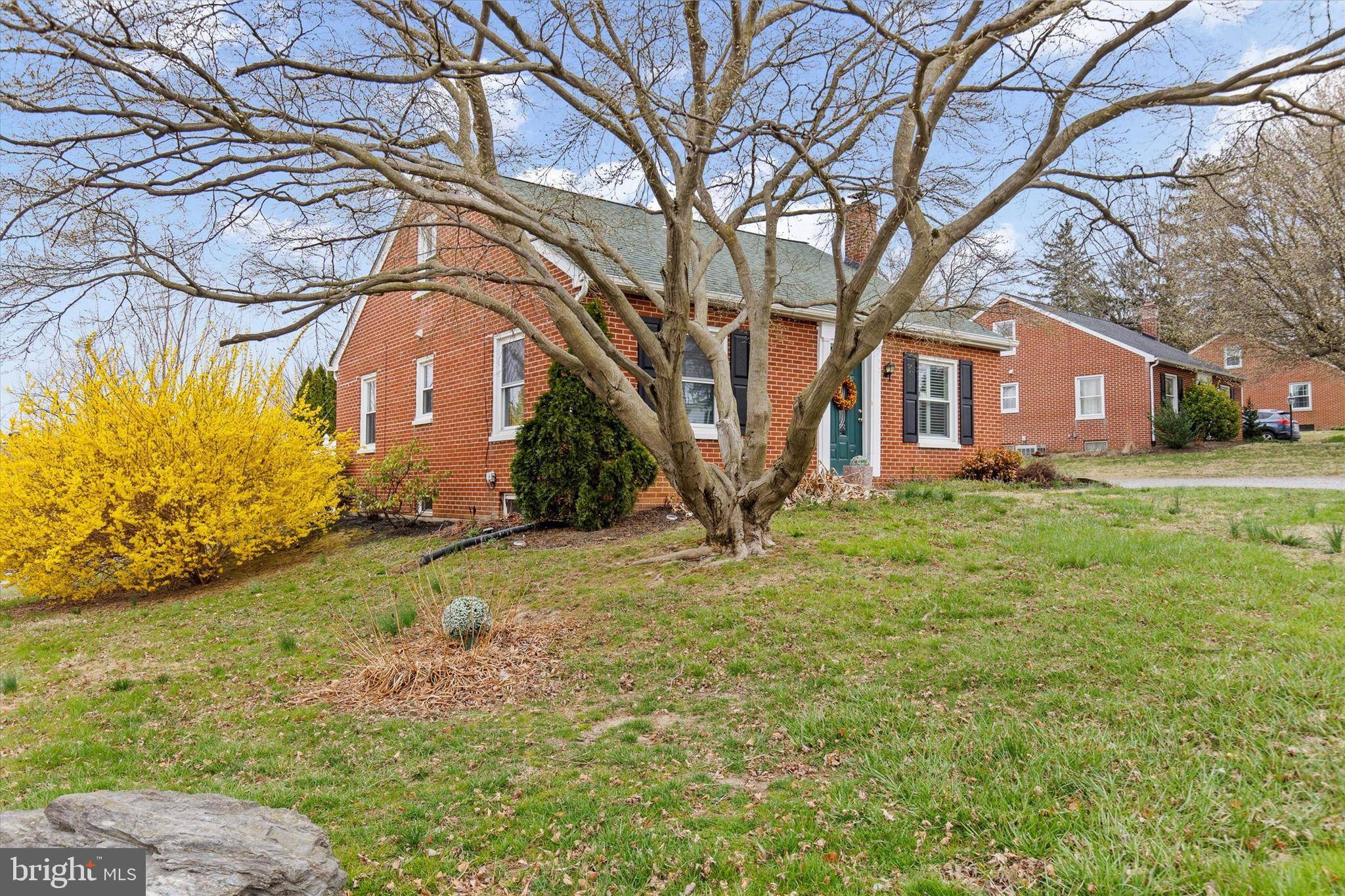 Strasburg, PA 17579,98 LANCASTER AVE