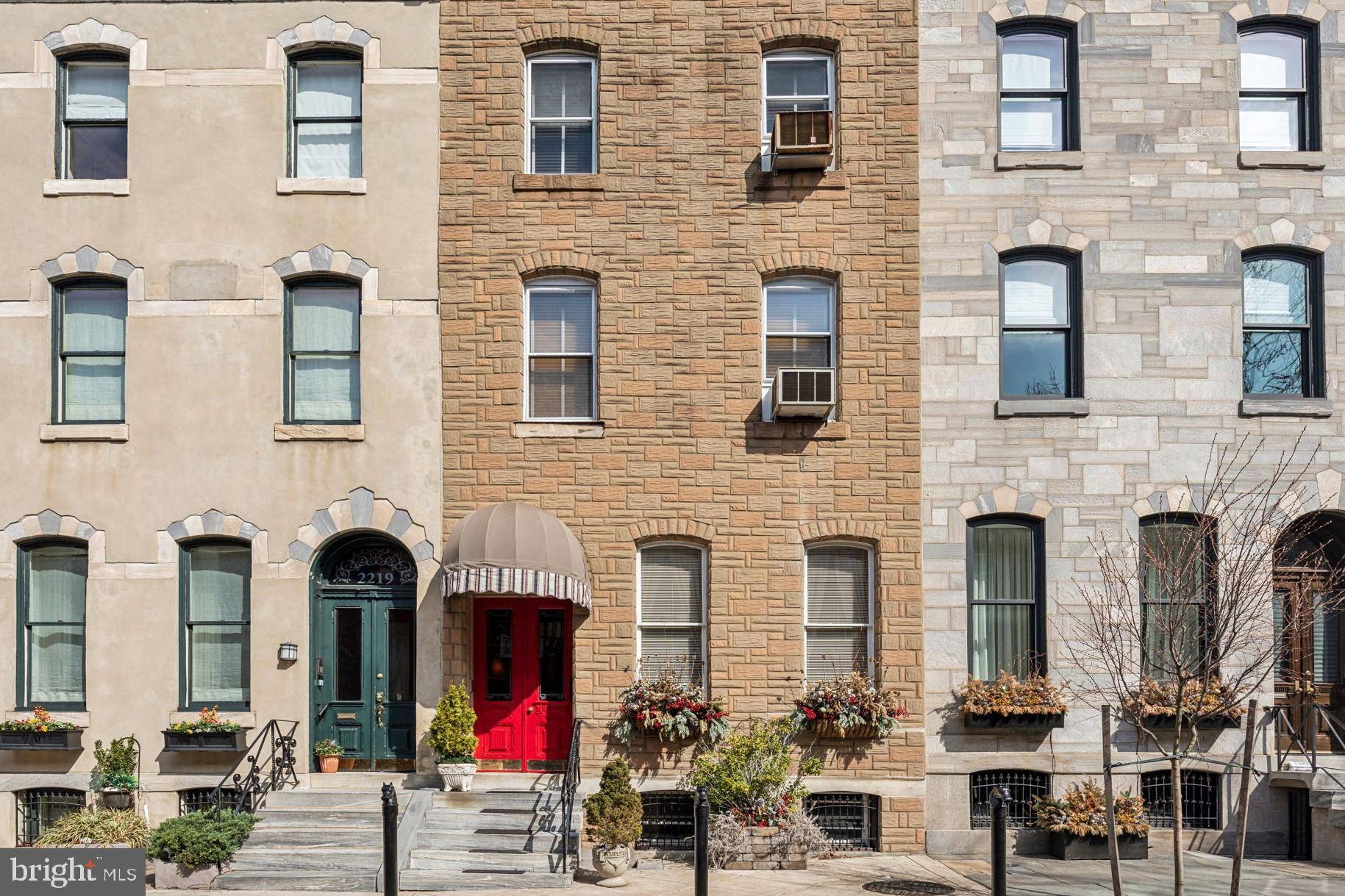 Philadelphia, PA 19103,2217 LOCUST ST